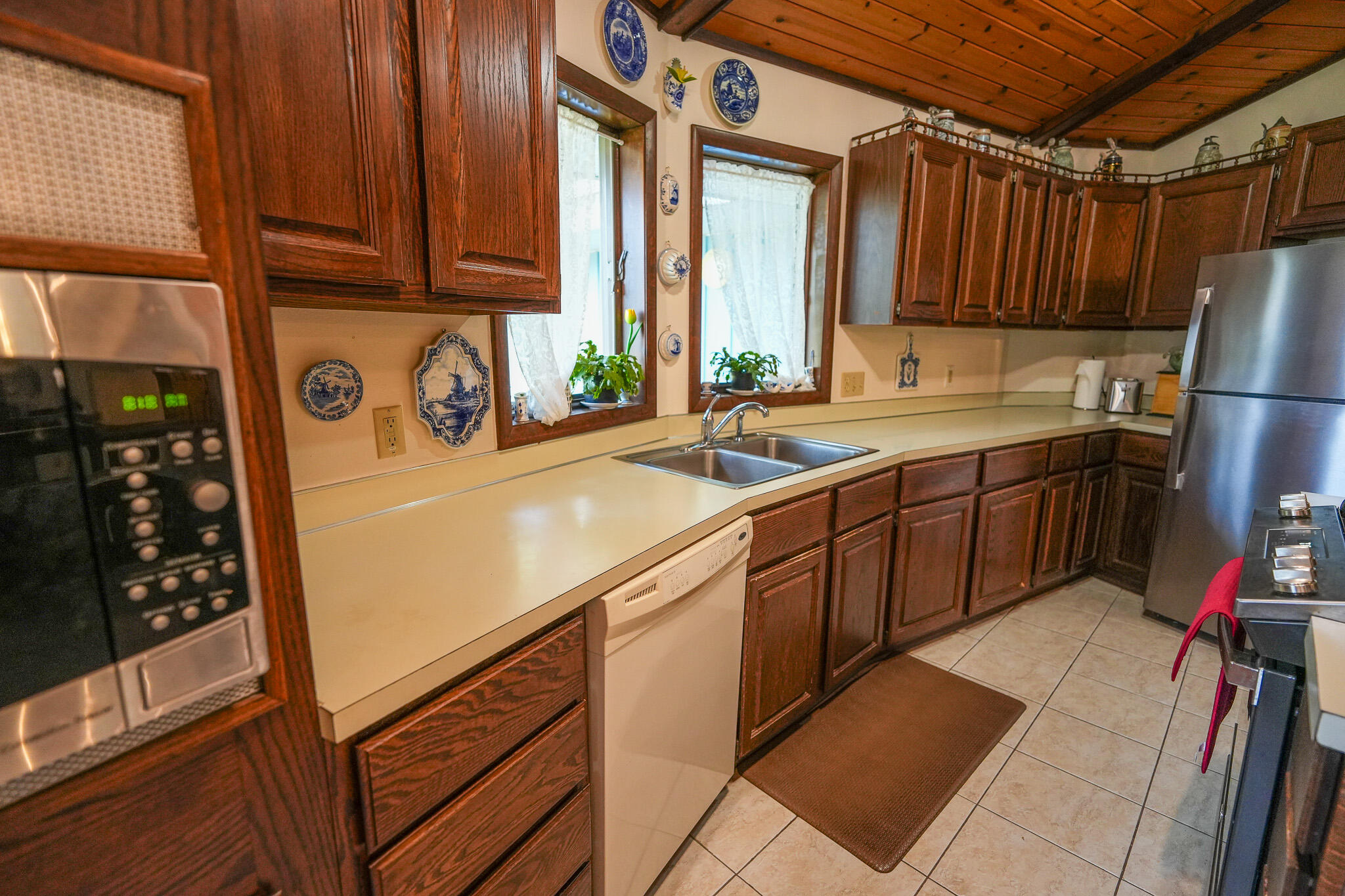 828 Reunion Avenue Property Photo 8