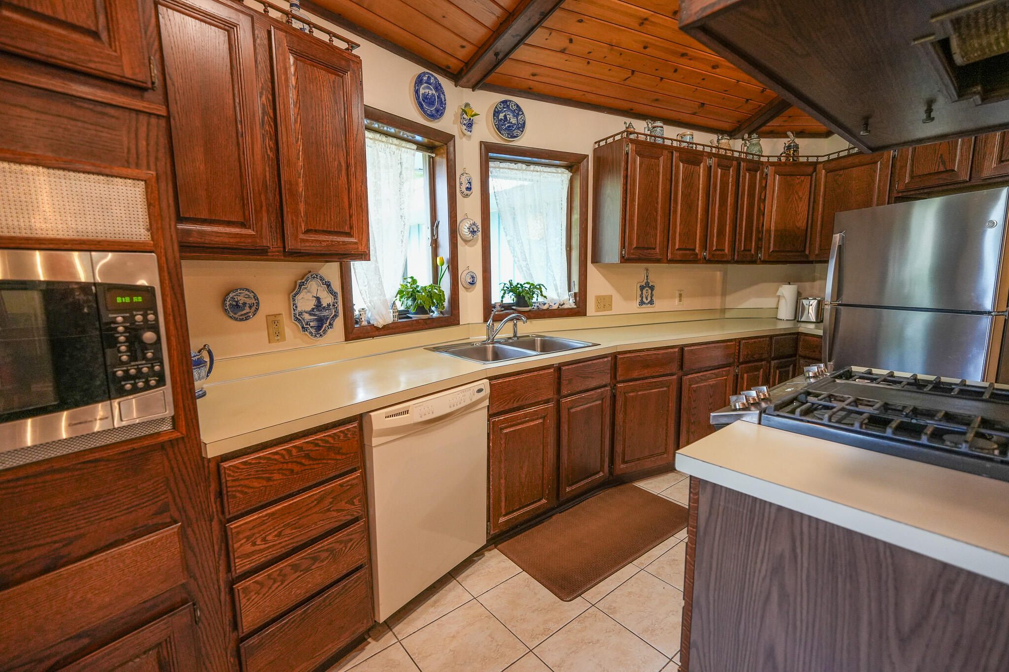 828 Reunion Avenue Property Photo 9