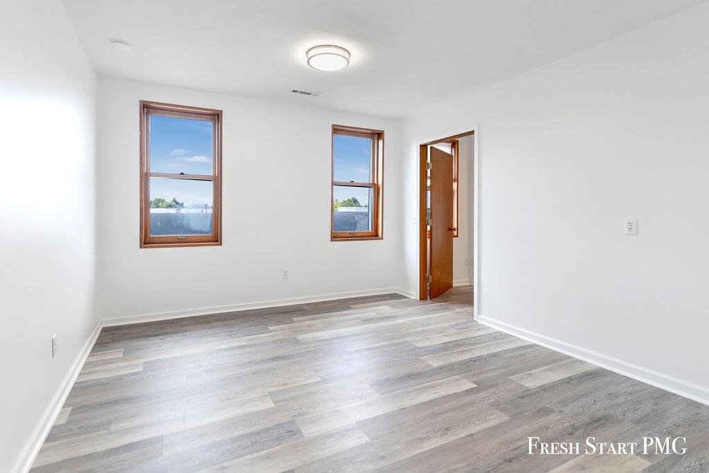 88 N Main Street Ne Property Photo 23