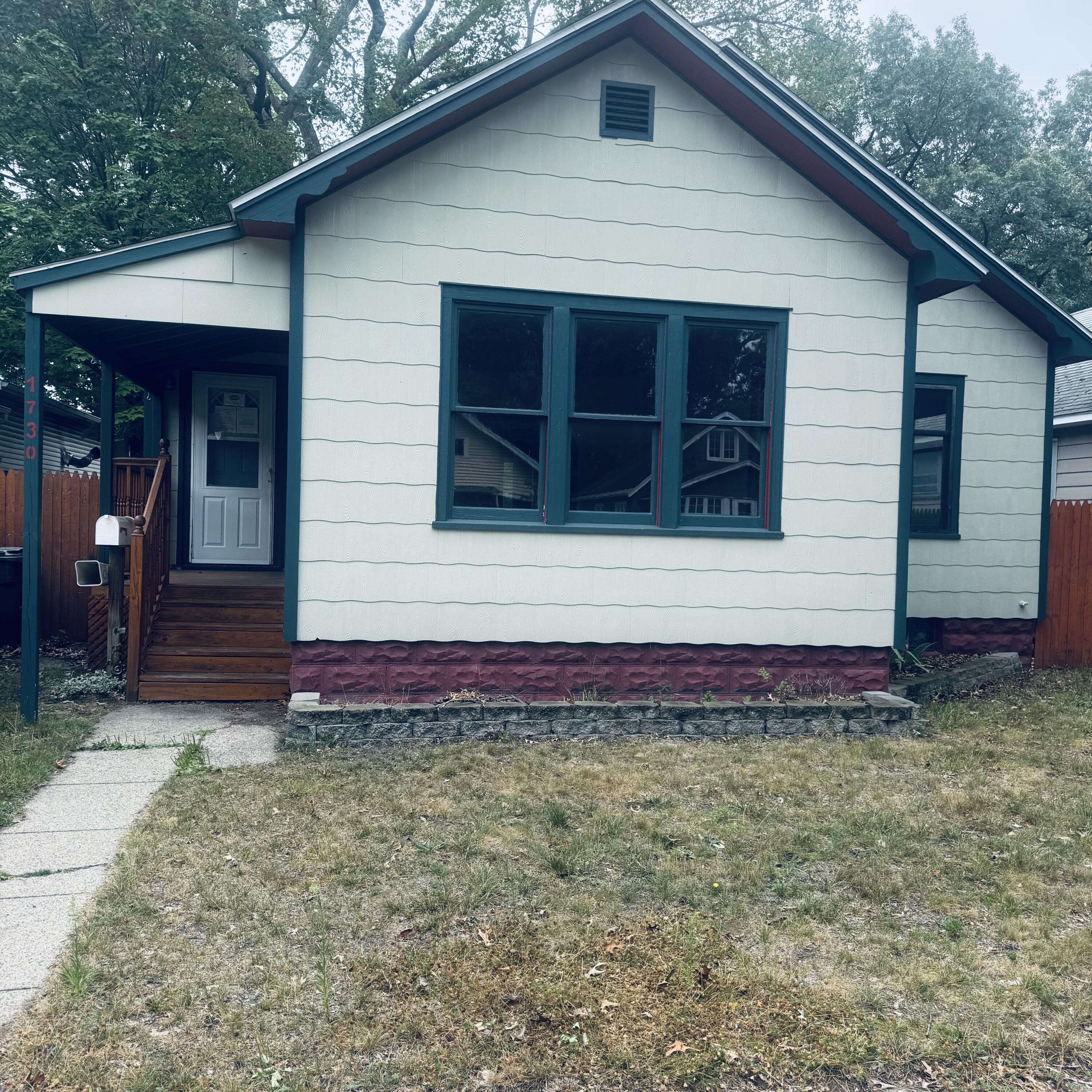 1730 Elwood Street Property Photo 1