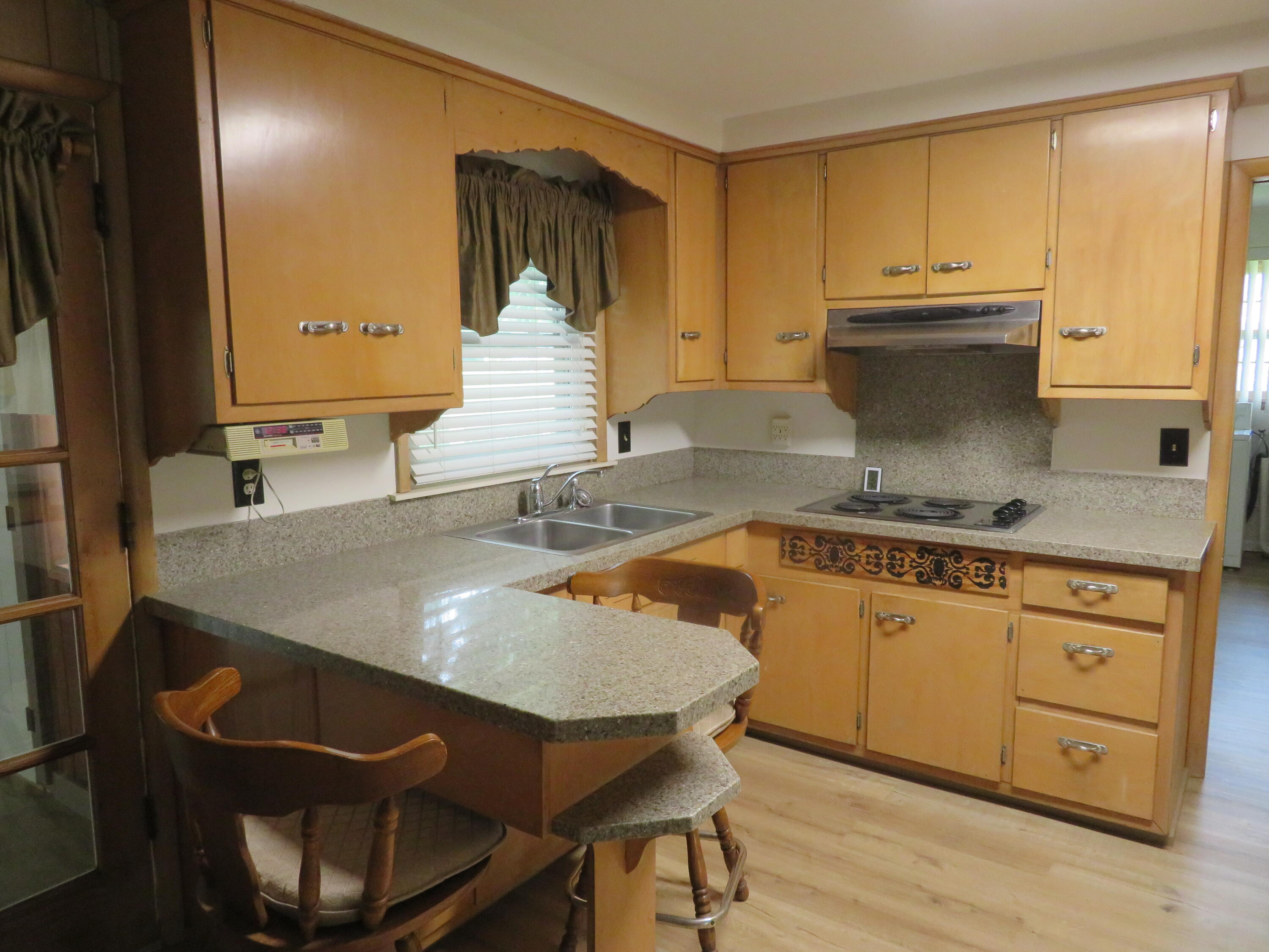 11000 Morton Taylor Road Property Photo 6