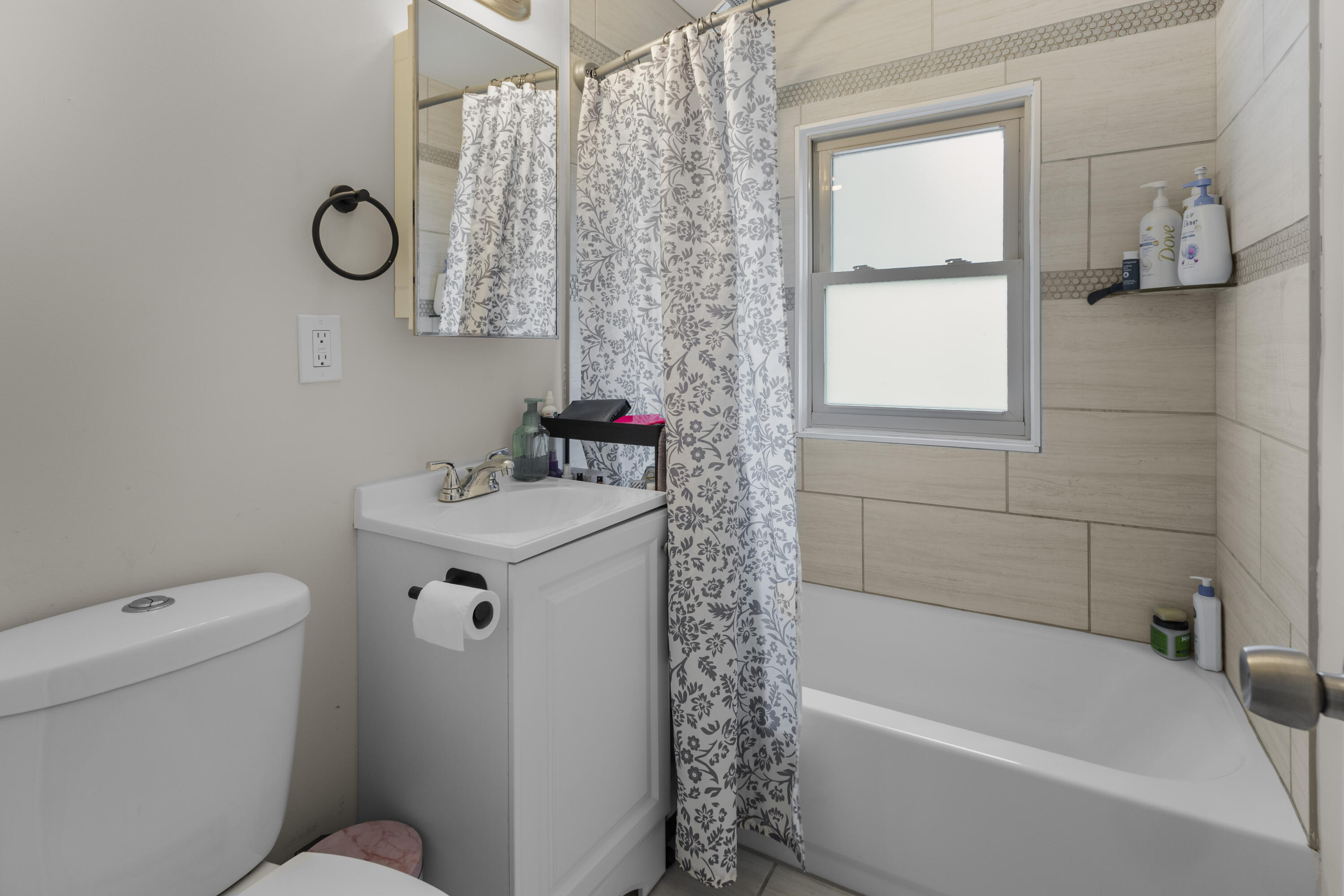 20875 Elroy Avenue Property Photo 20