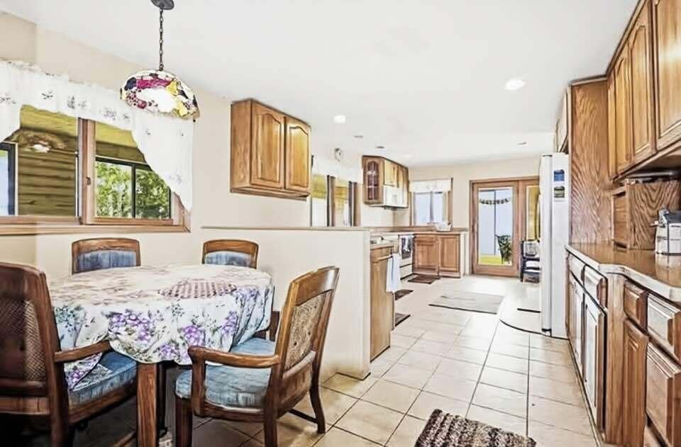 4442 N Lake Shore Dr 1 Drive Property Photo 6