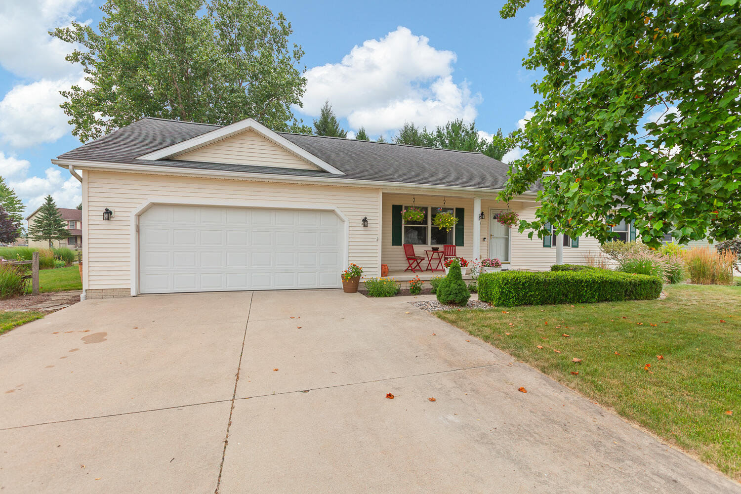 225 Joy Road Property Photo 1