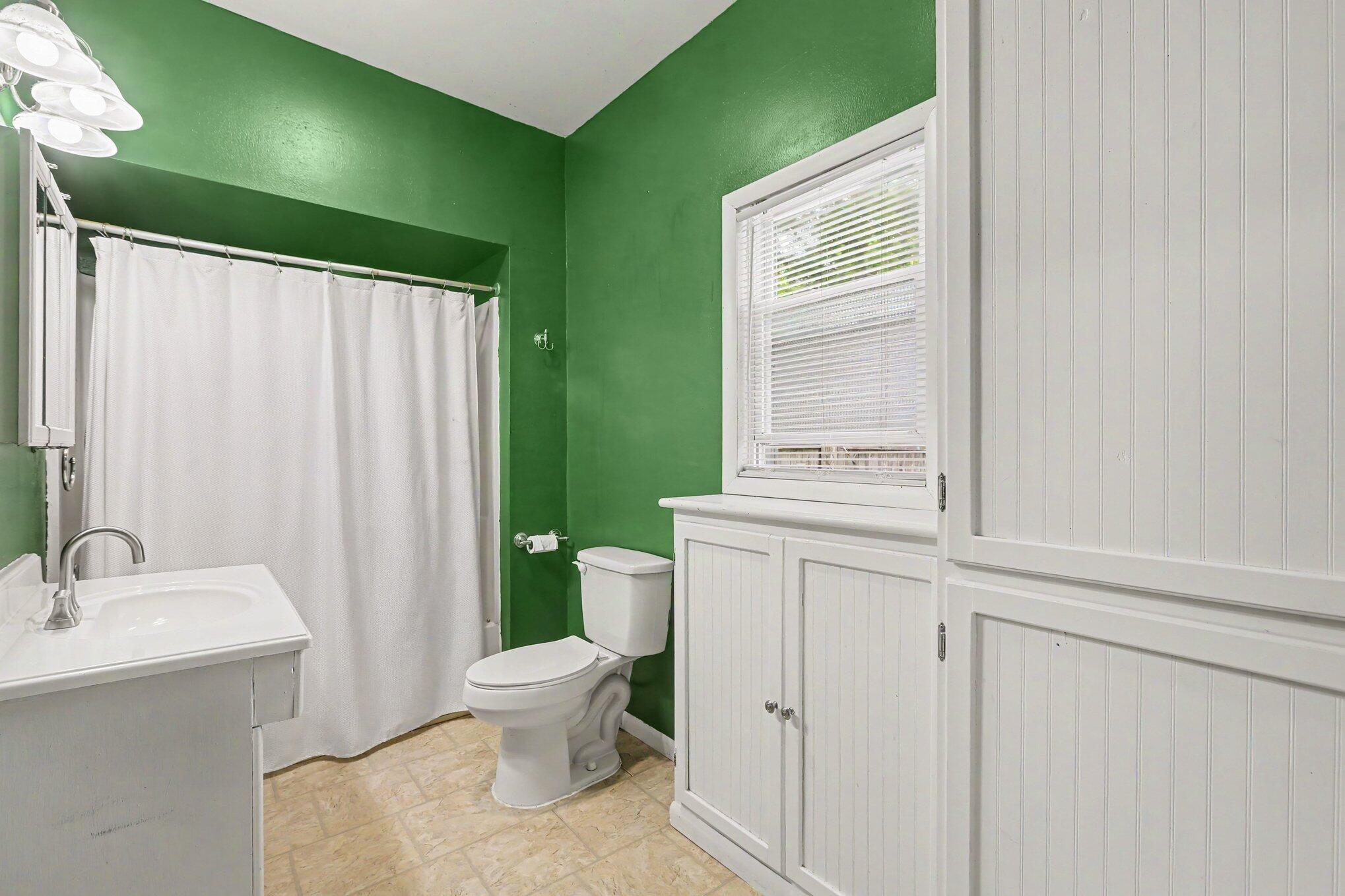 238 W Main Street Property Photo 13