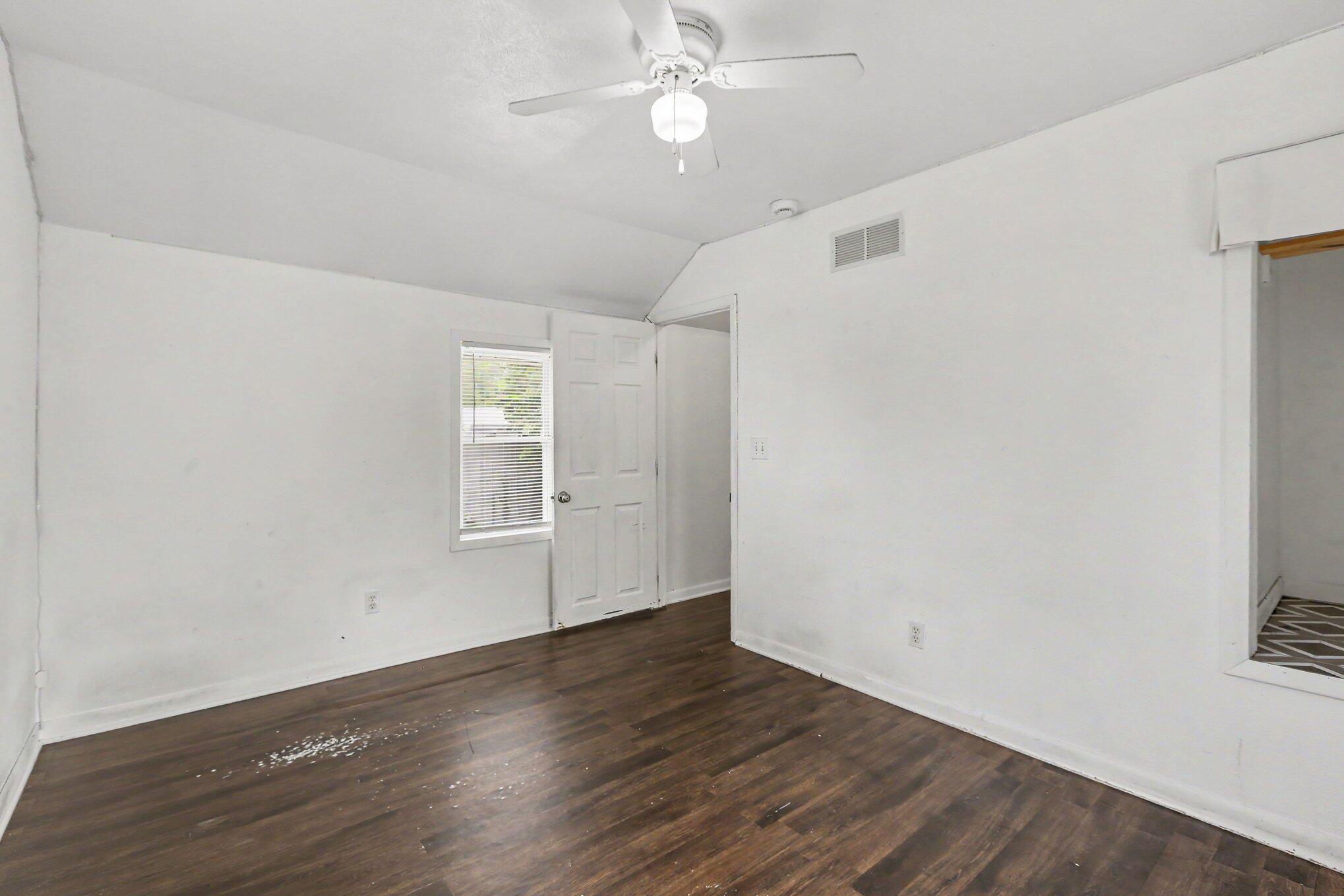 238 W Main Street Property Photo 18