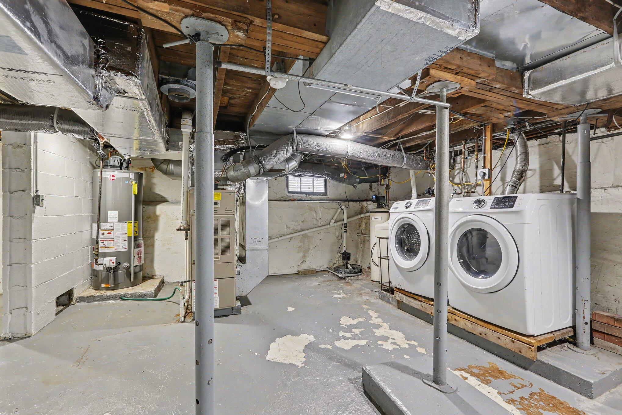 238 W Main Street Property Photo 19