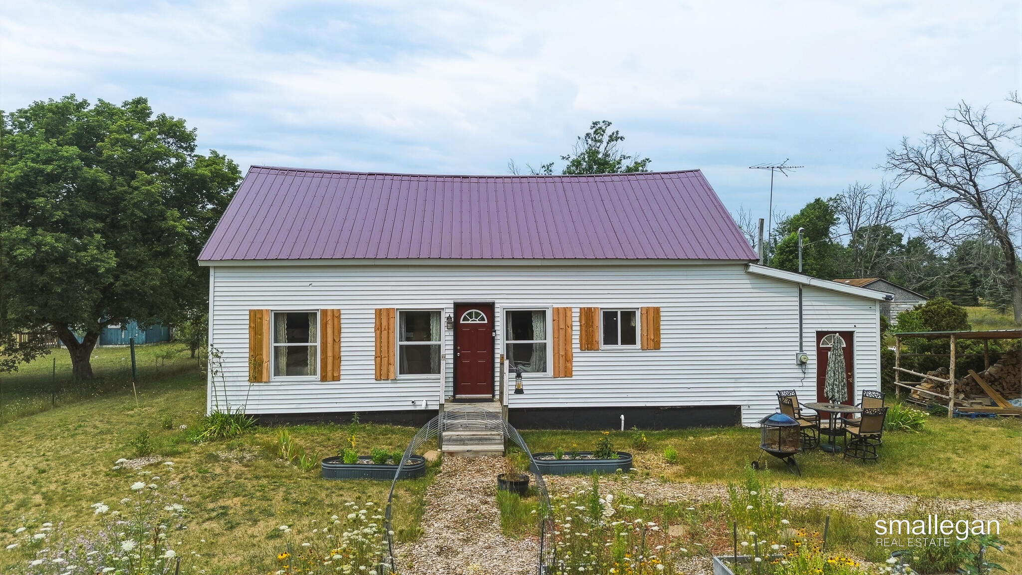 8465 S Michcon Avenue Property Photo 1