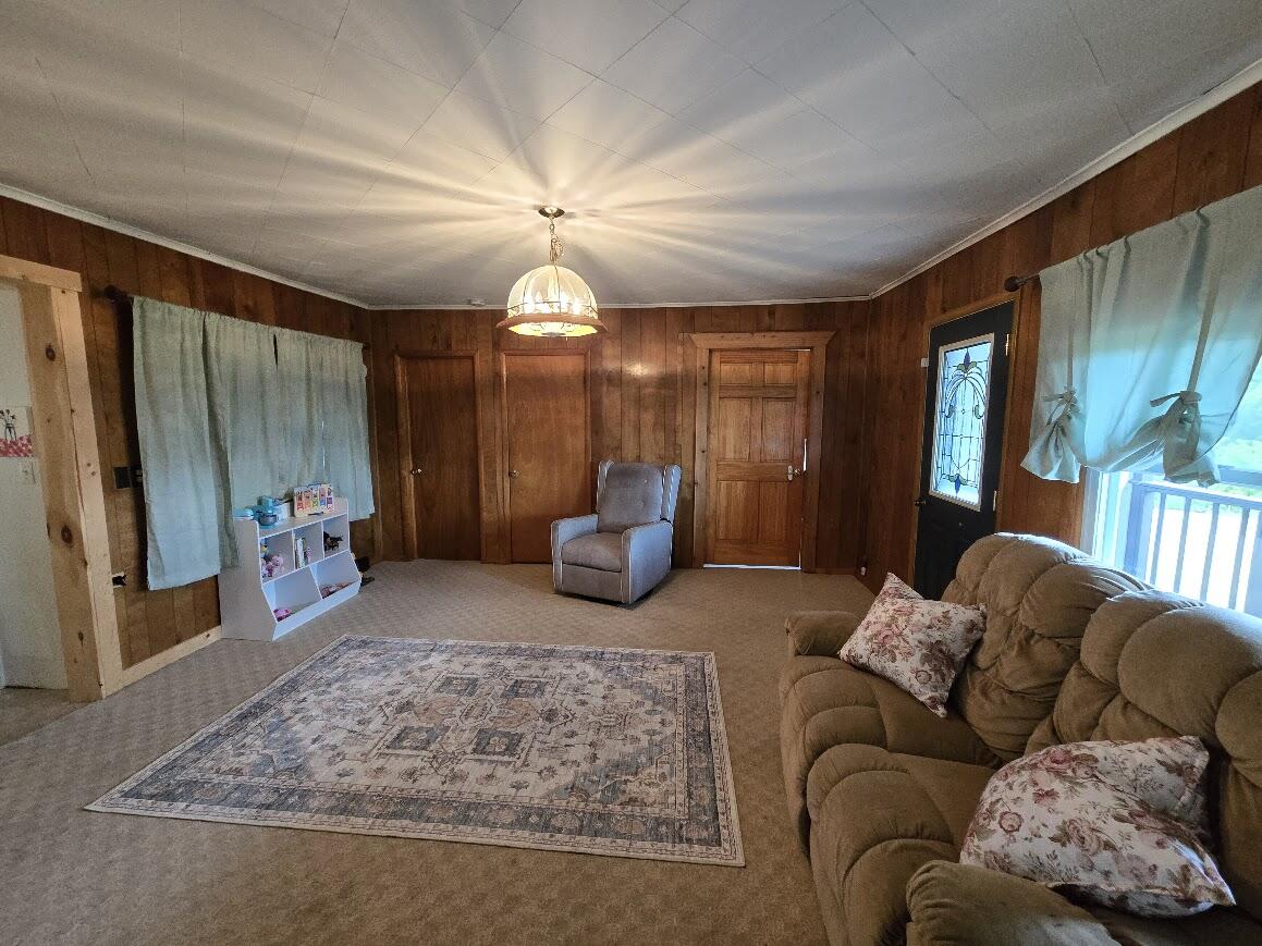 18634 Meceola Road Property Photo 3