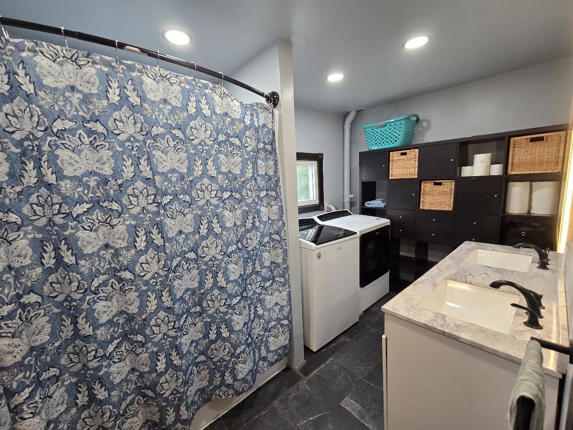 18634 Meceola Road Property Photo 8