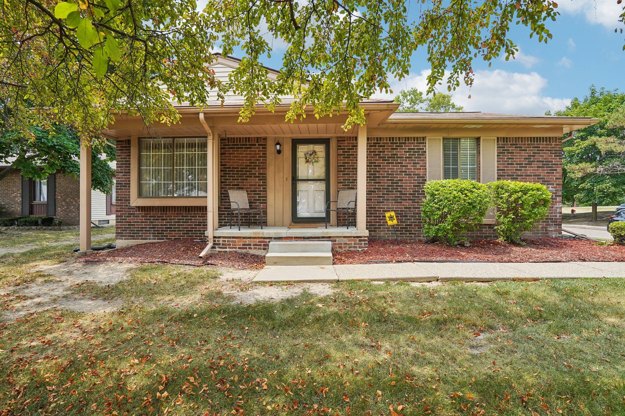 2994 Roundtree Drive Property Photo 1