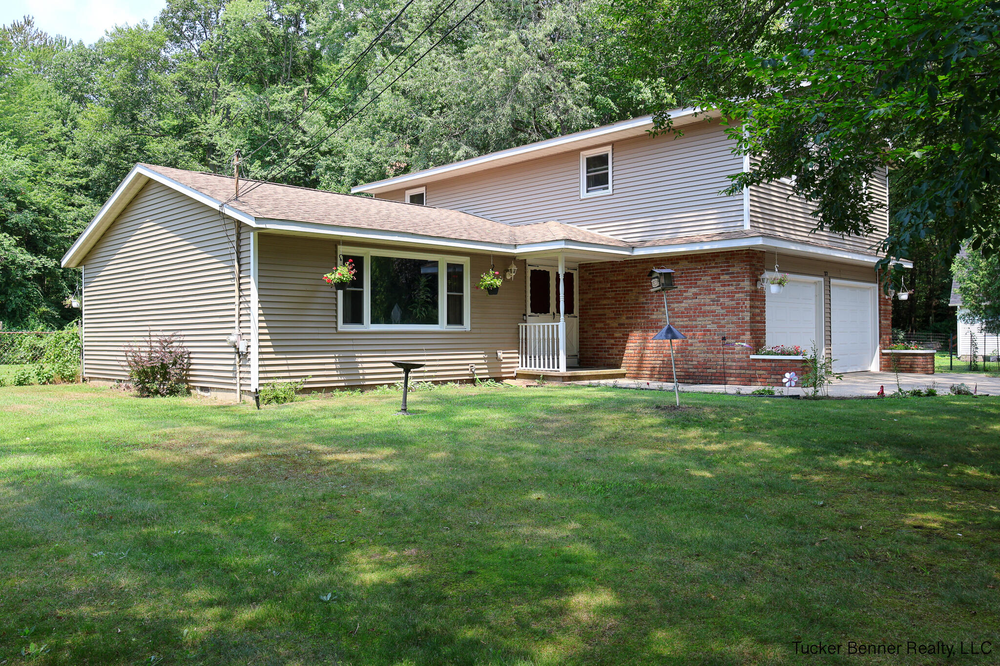 37 S Bear Lake Road Property Photo 1