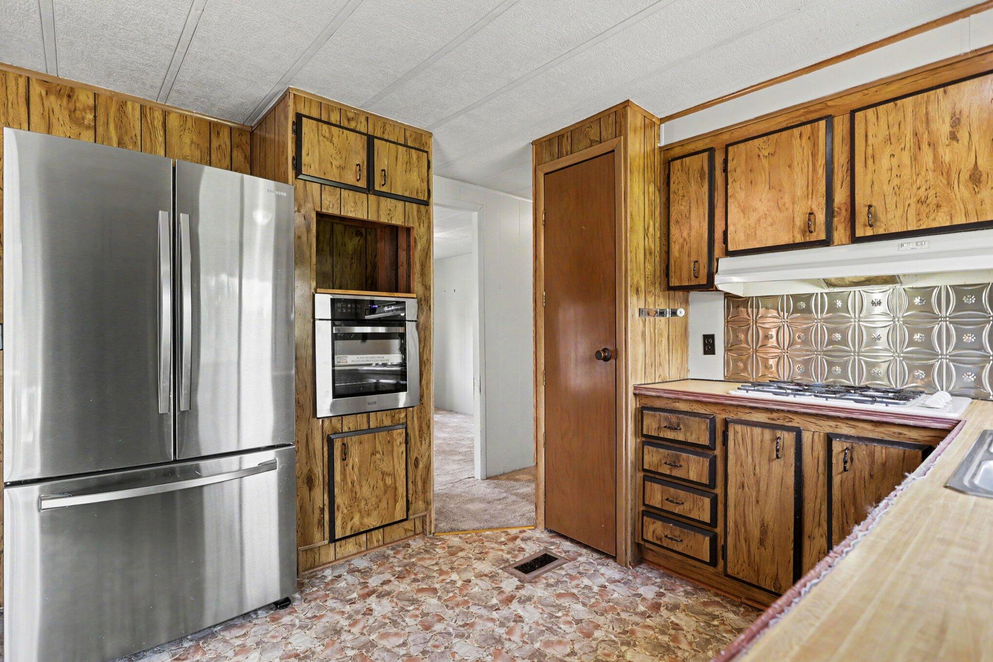 138 S Snow Prairie Road Property Photo 11