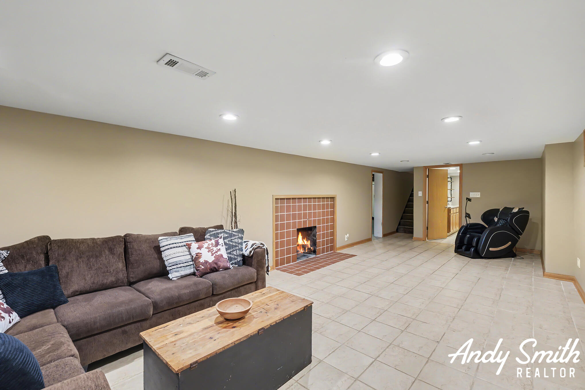 148 Kings Boulevard Property Photo 21