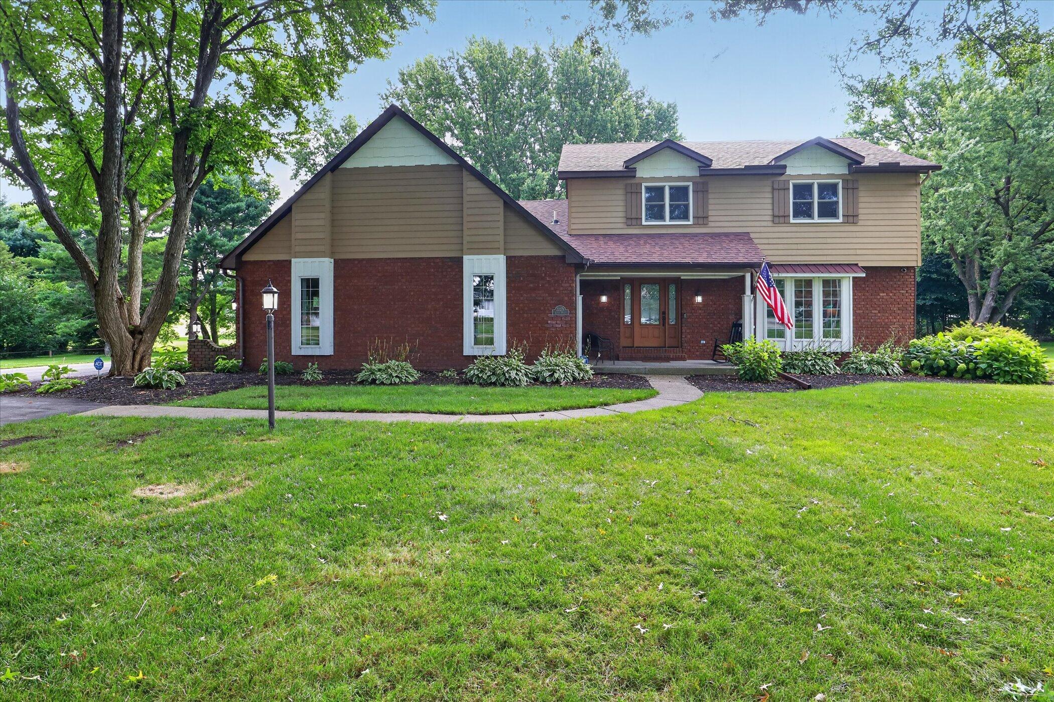 22279 Loupee Drive Property Photo 3