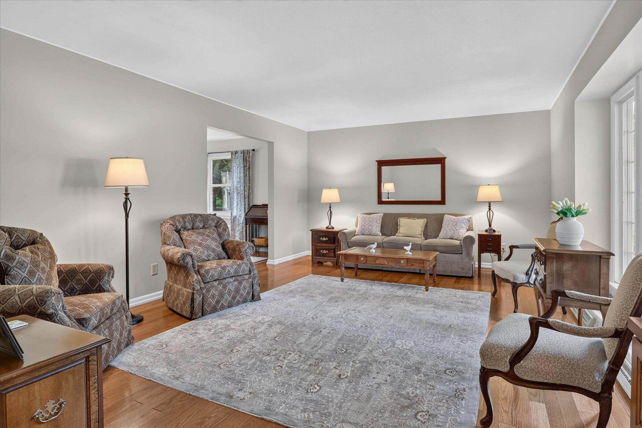 22279 Loupee Drive Property Photo 10