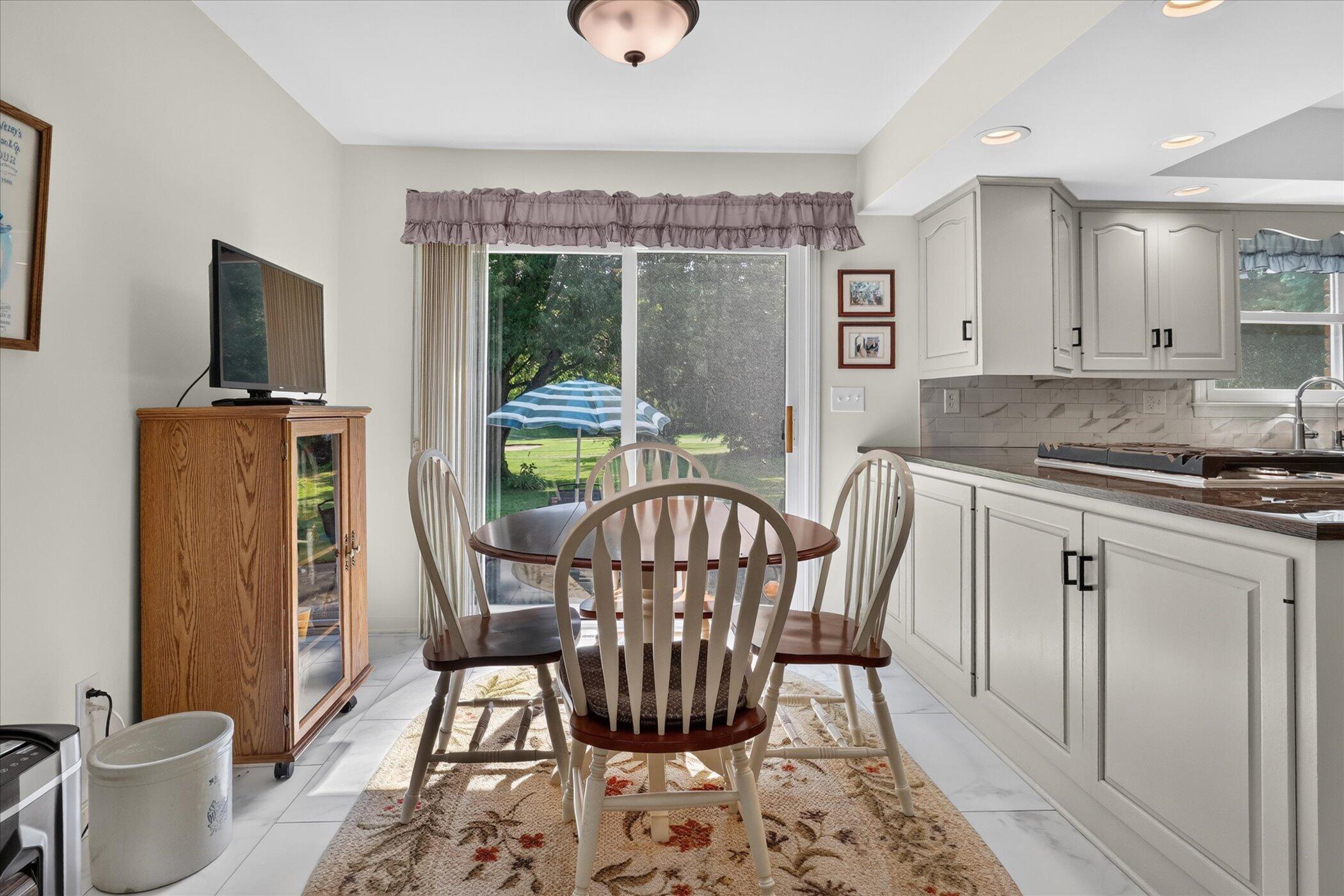 22279 Loupee Drive Property Photo 17