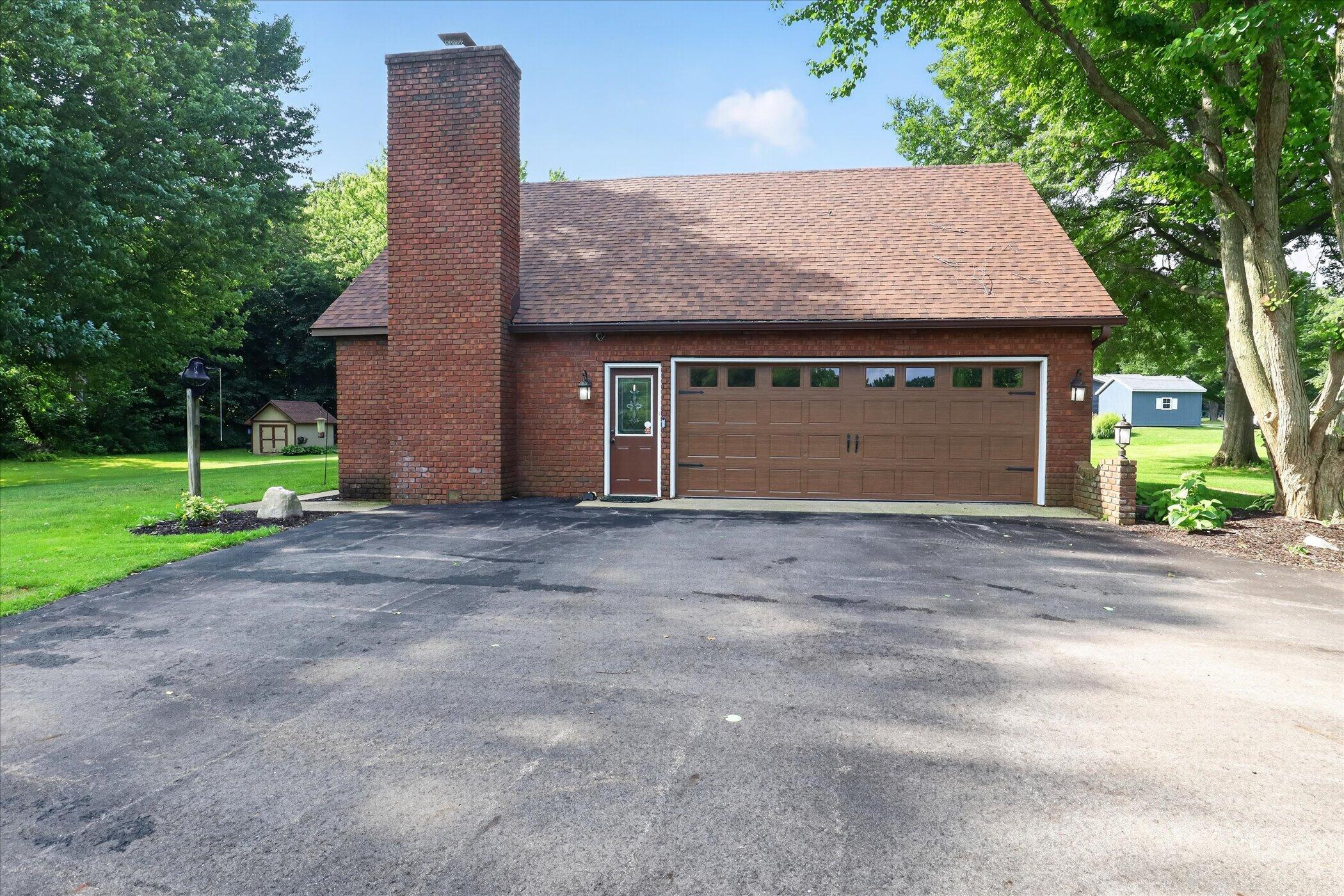 22279 Loupee Drive Property Photo 37