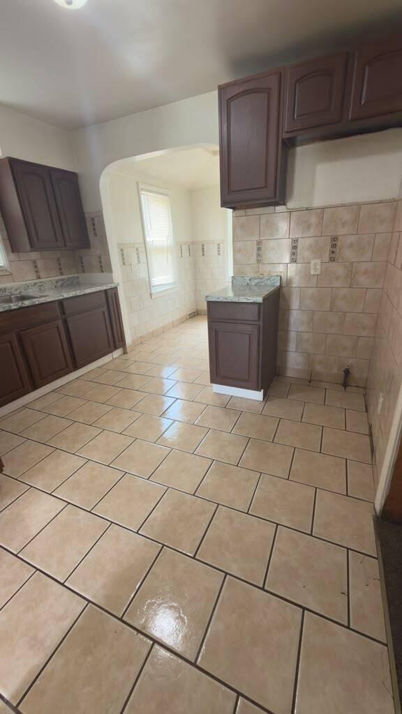 11545 Kenmoor Street Property Photo 7