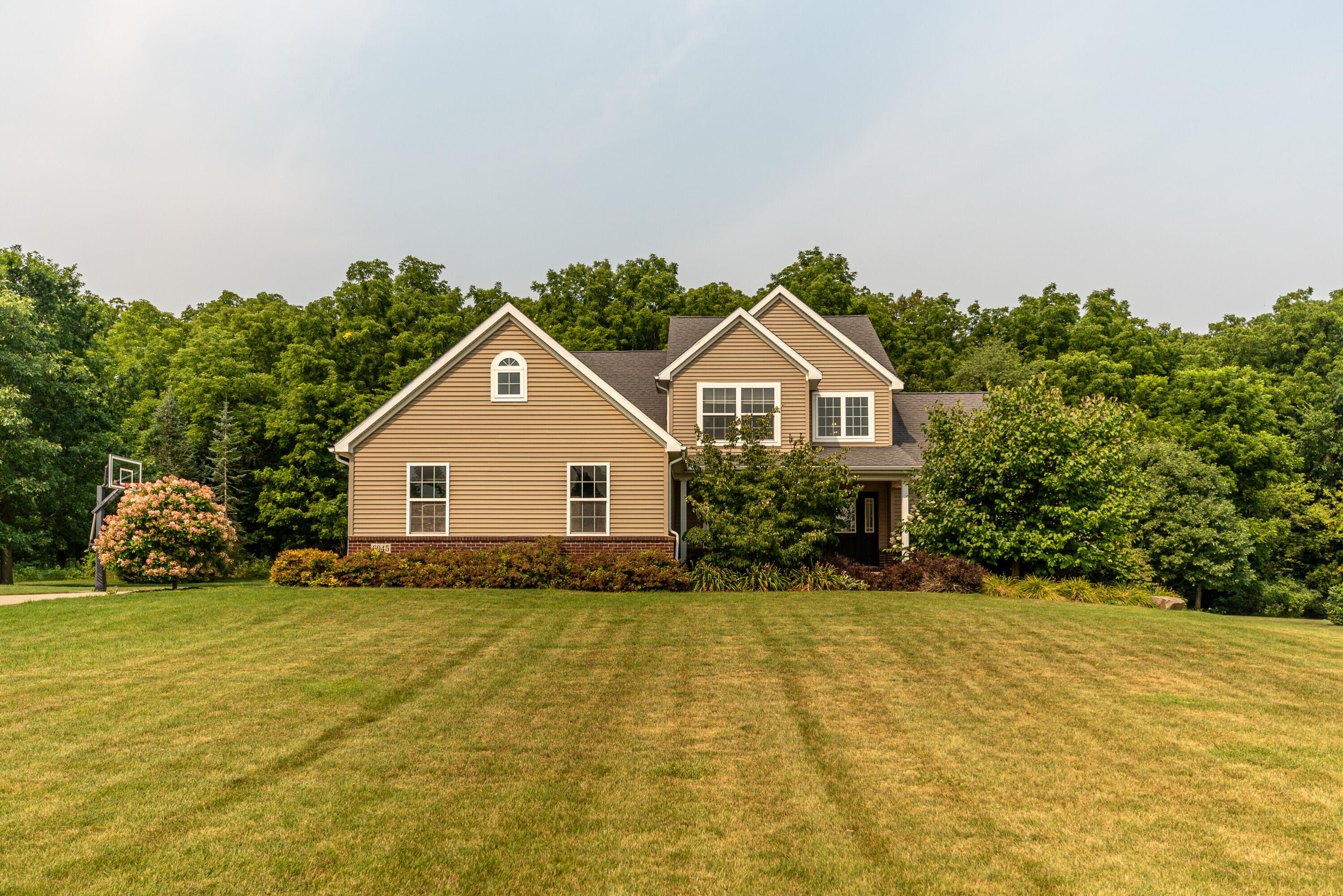 6045 Sterling Trail Property Photo 1