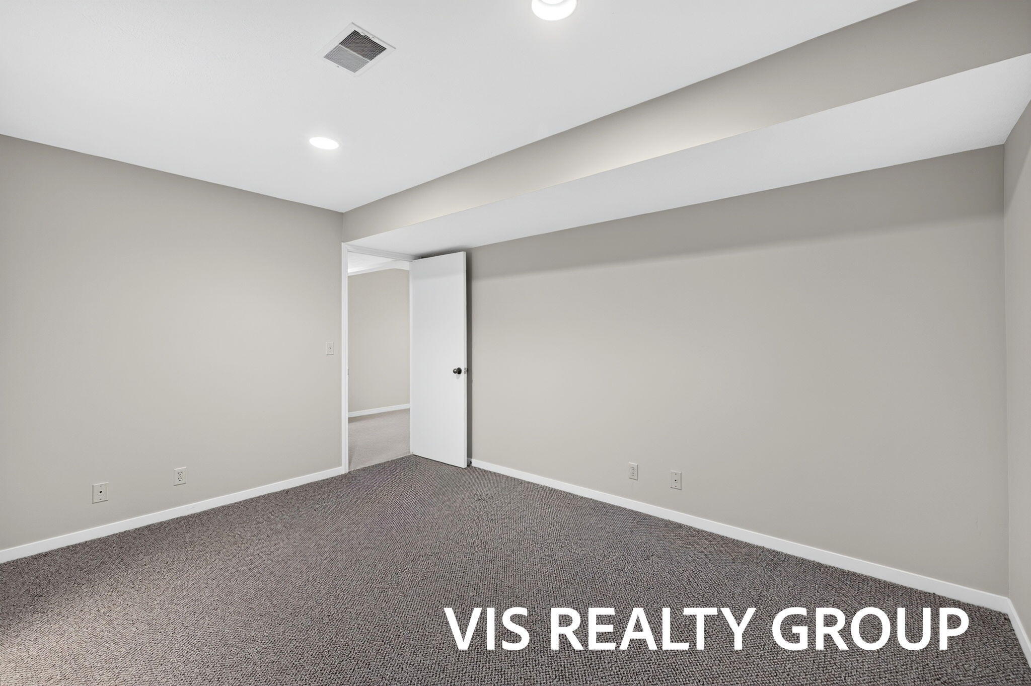 851 Claremont Court Property Photo 29