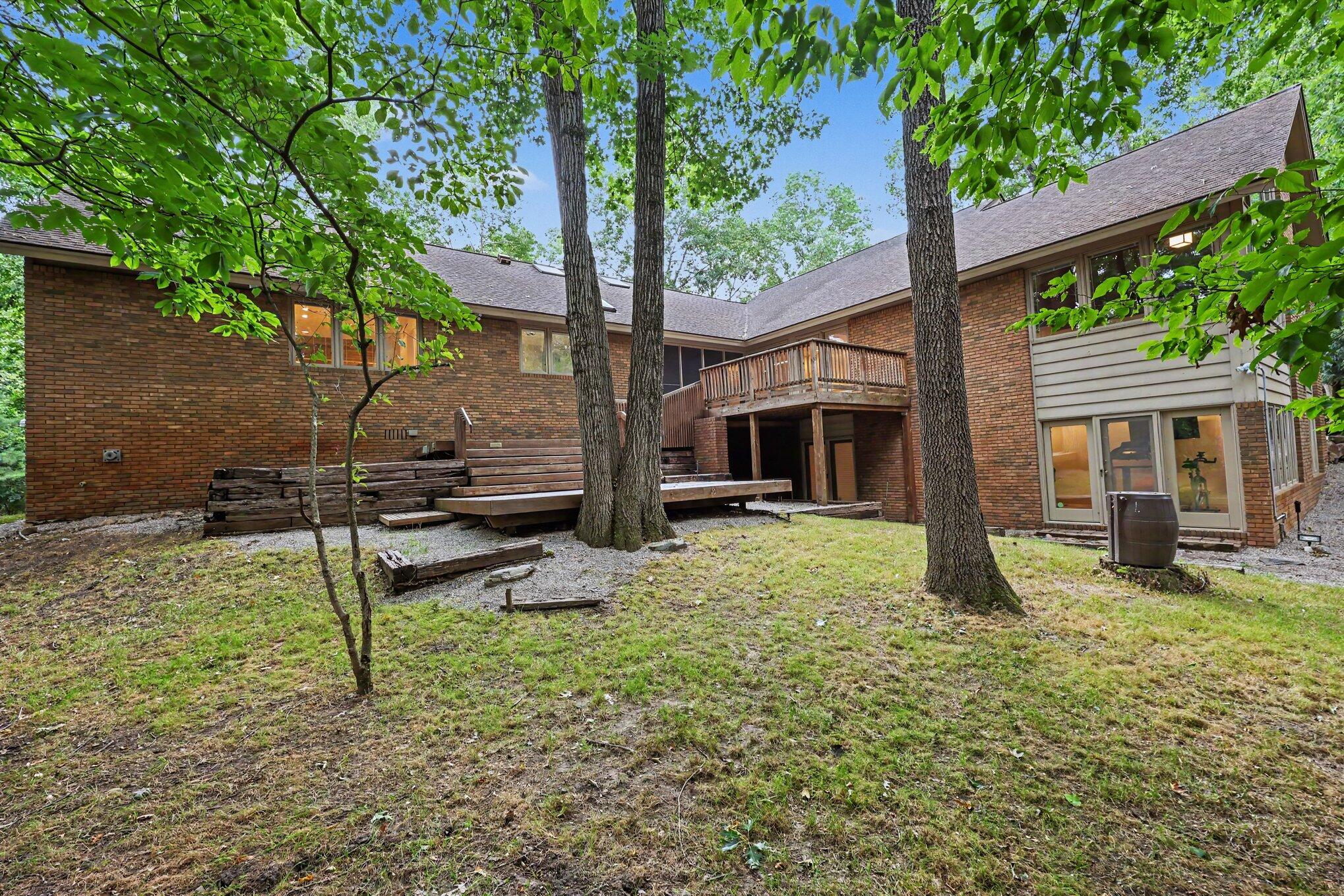 5315 Red Fox Run Property Photo 9