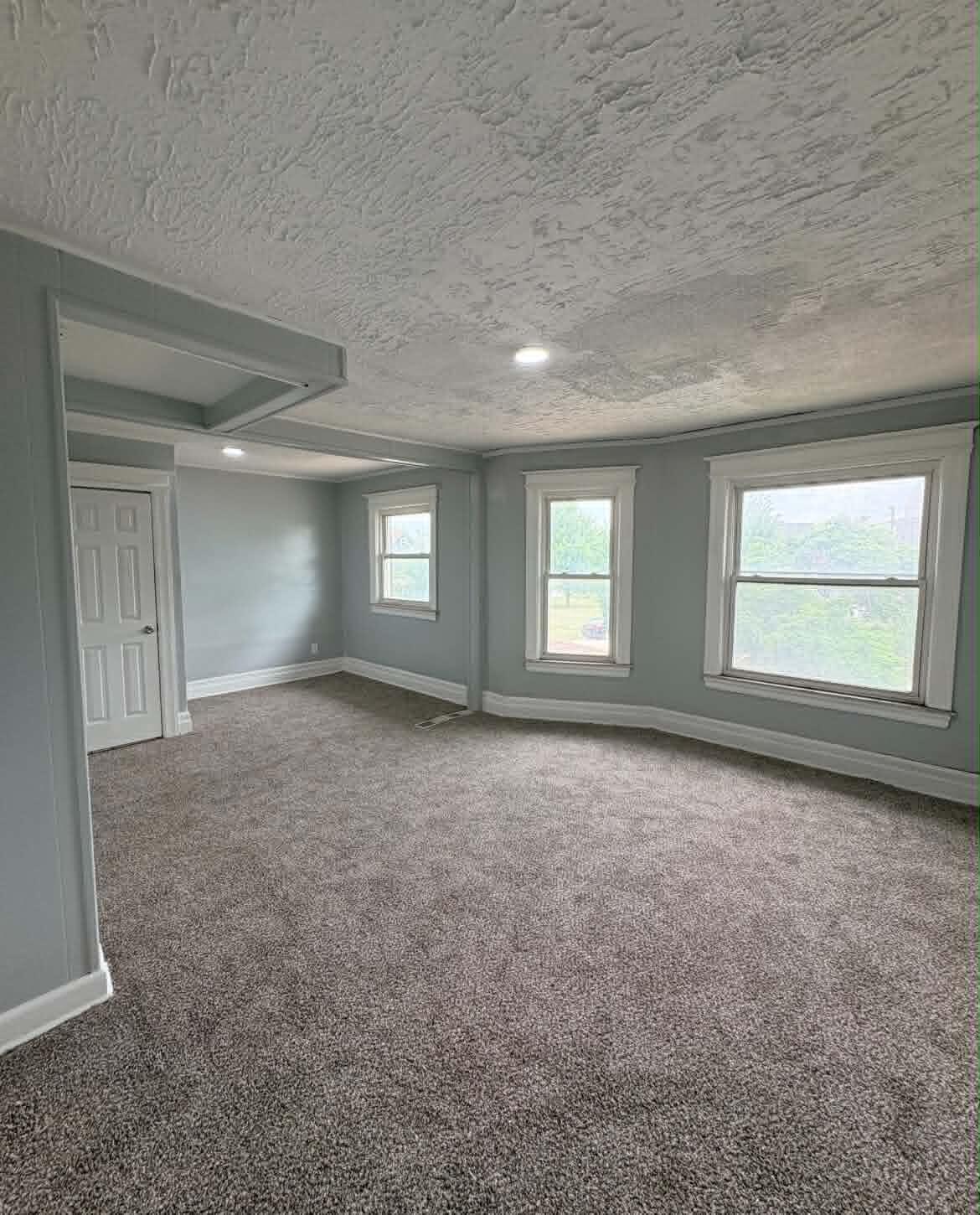 668 Pingree Street Property Photo 6