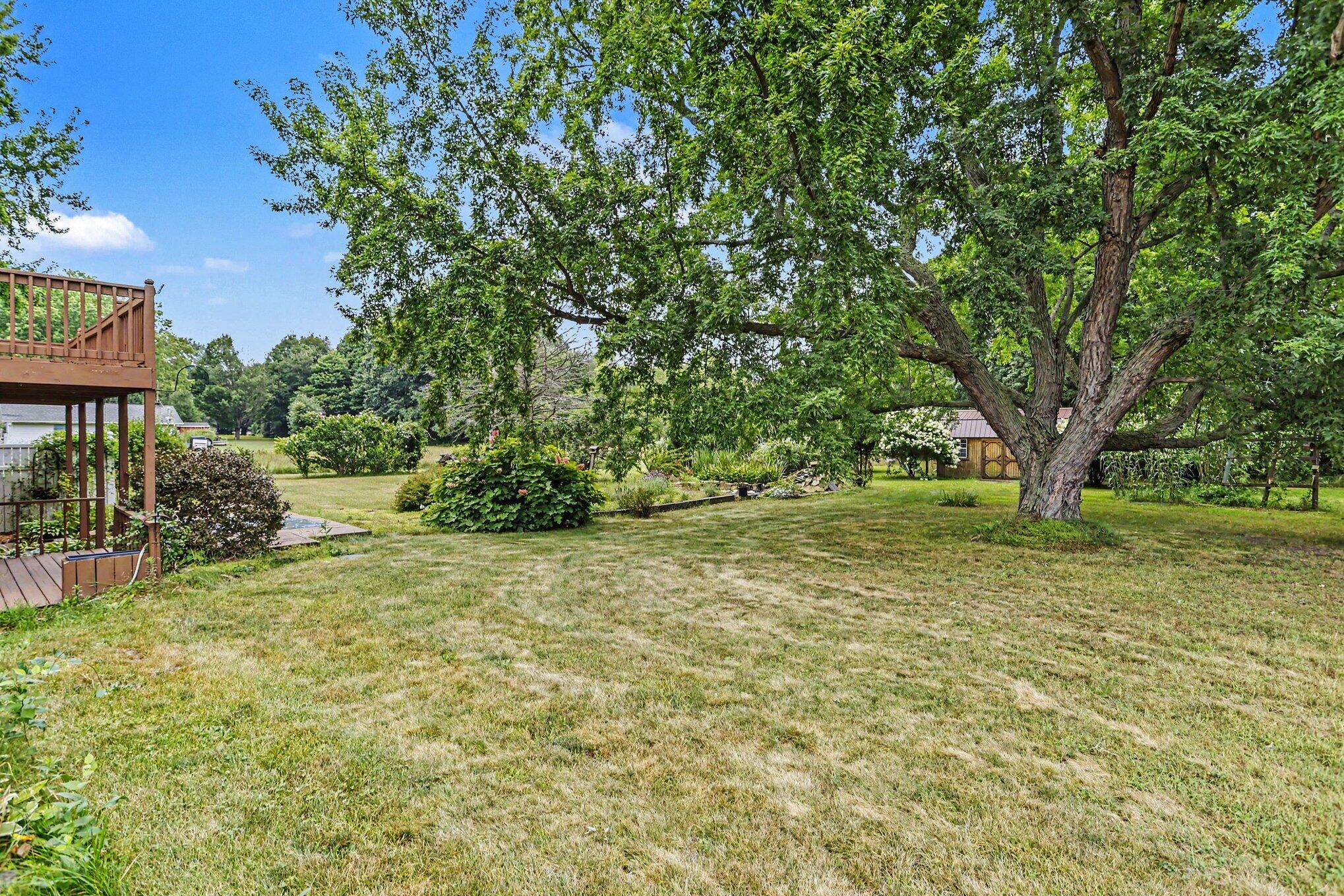 2785 Eaman Road Property Photo 28