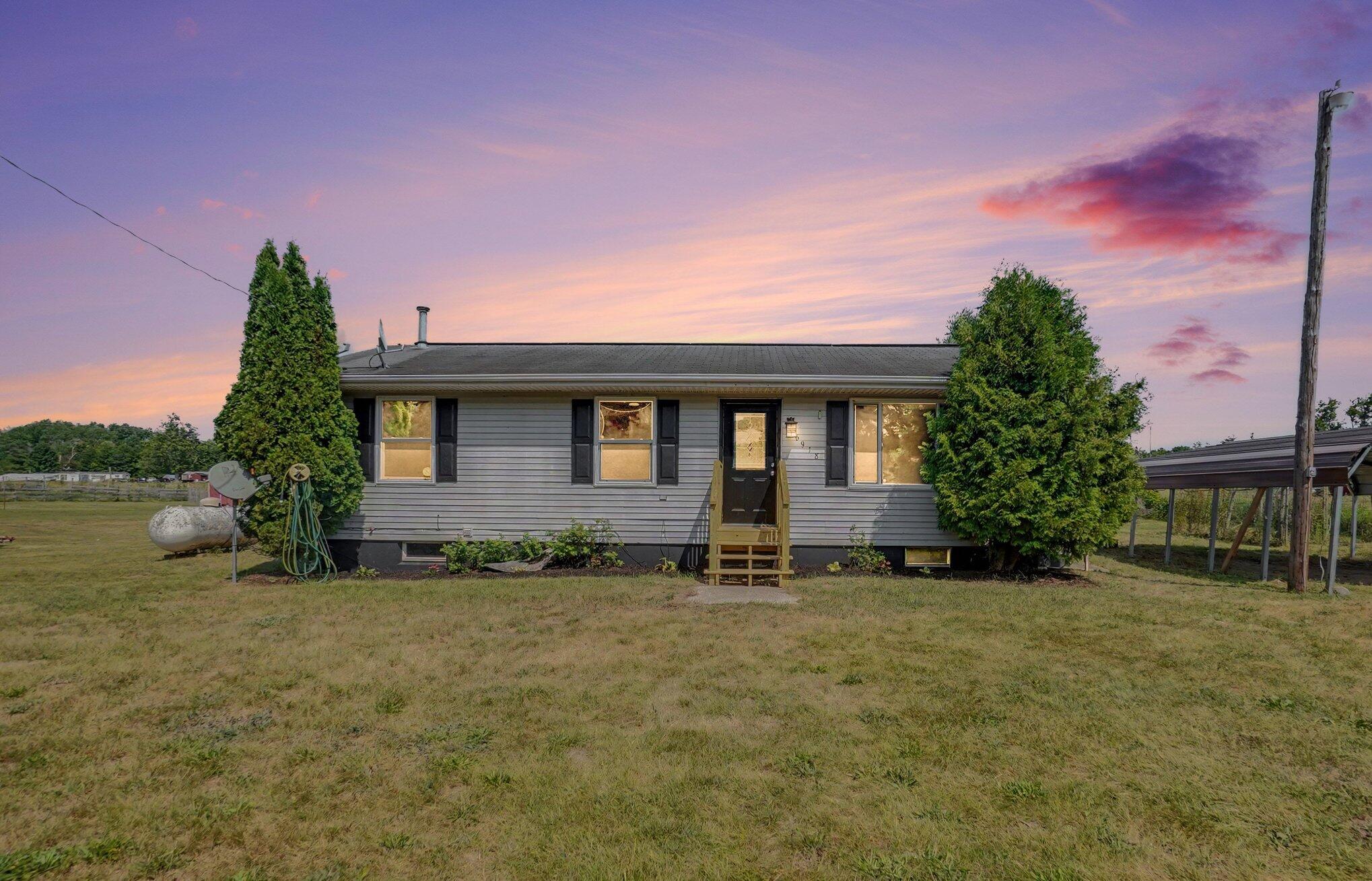 6918 S Saddler Road Property Photo 4