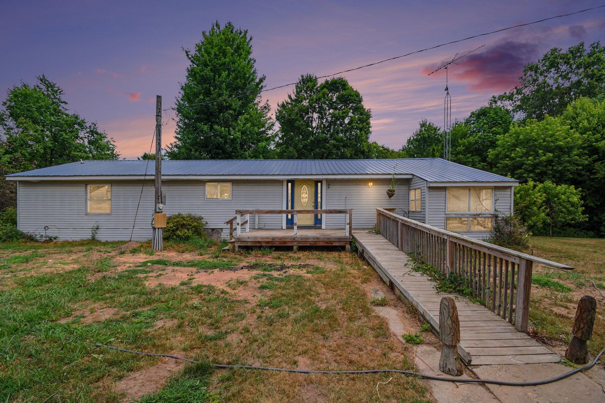 17290 Pierce Road Property Photo 1