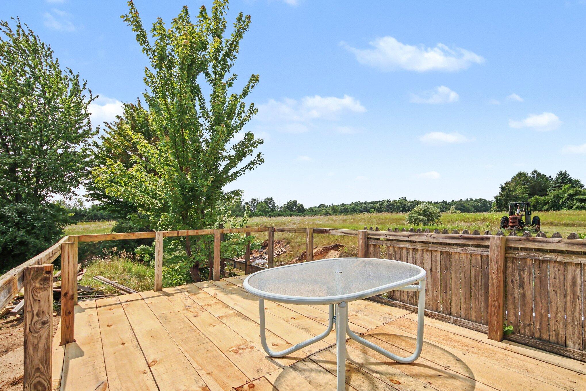 611 W Shelby Road Property Photo 4