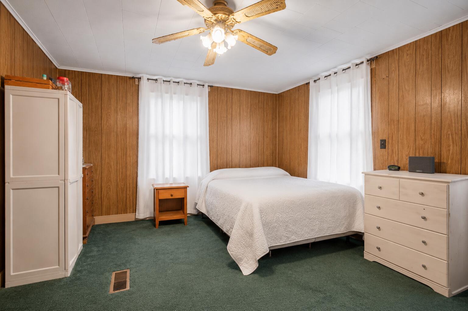 611 W Shelby Road Property Photo 5