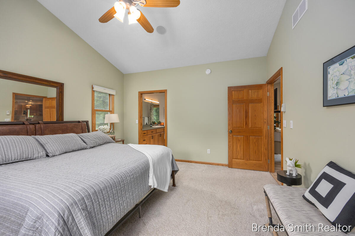 12189 White Pine Drive Property Photo 20