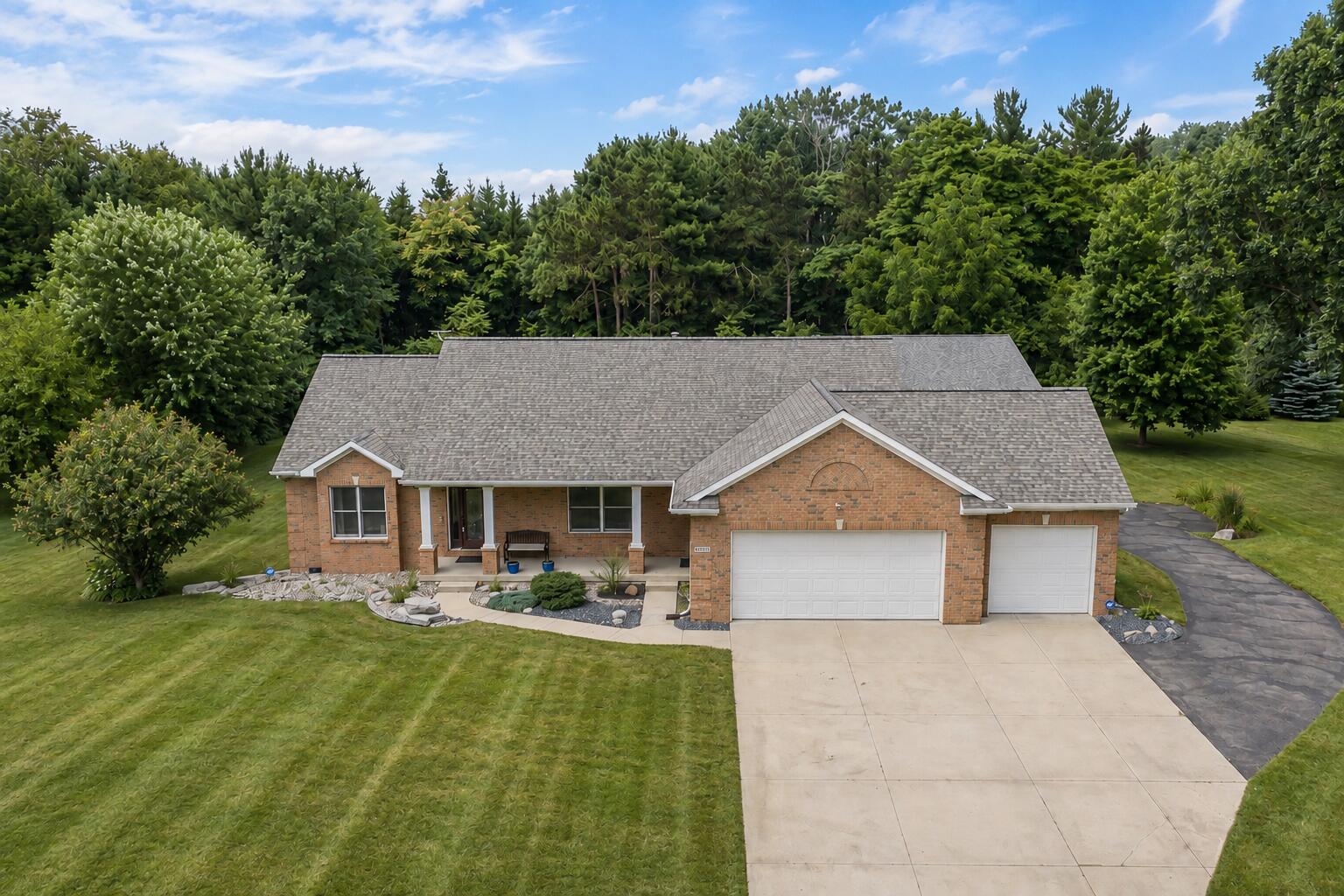 12189 White Pine Drive Property Photo 43