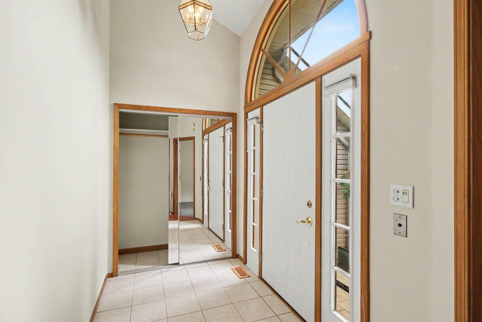 1457 Indian Trail Property Photo 3