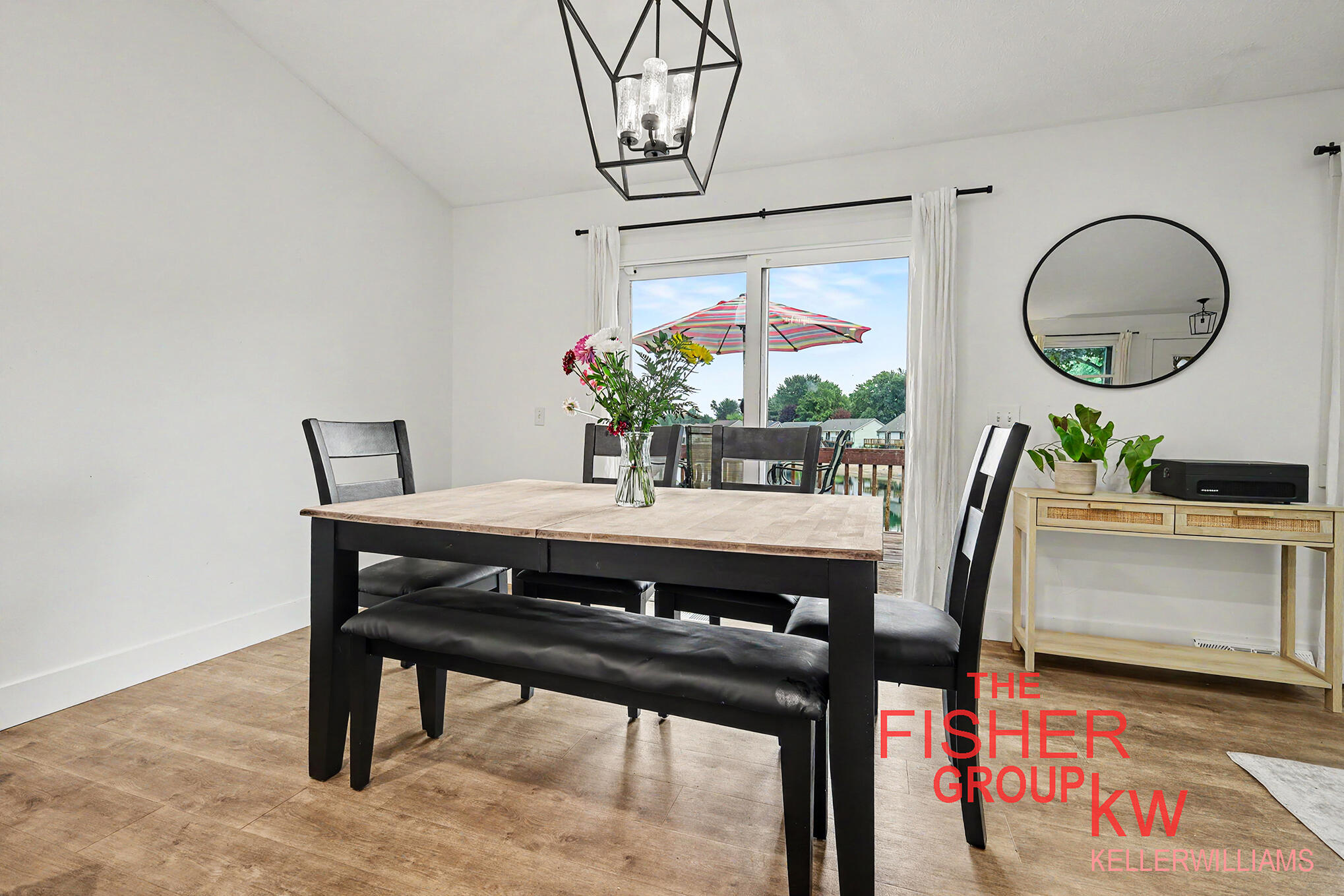 8504 Corsica Drive Property Photo 10