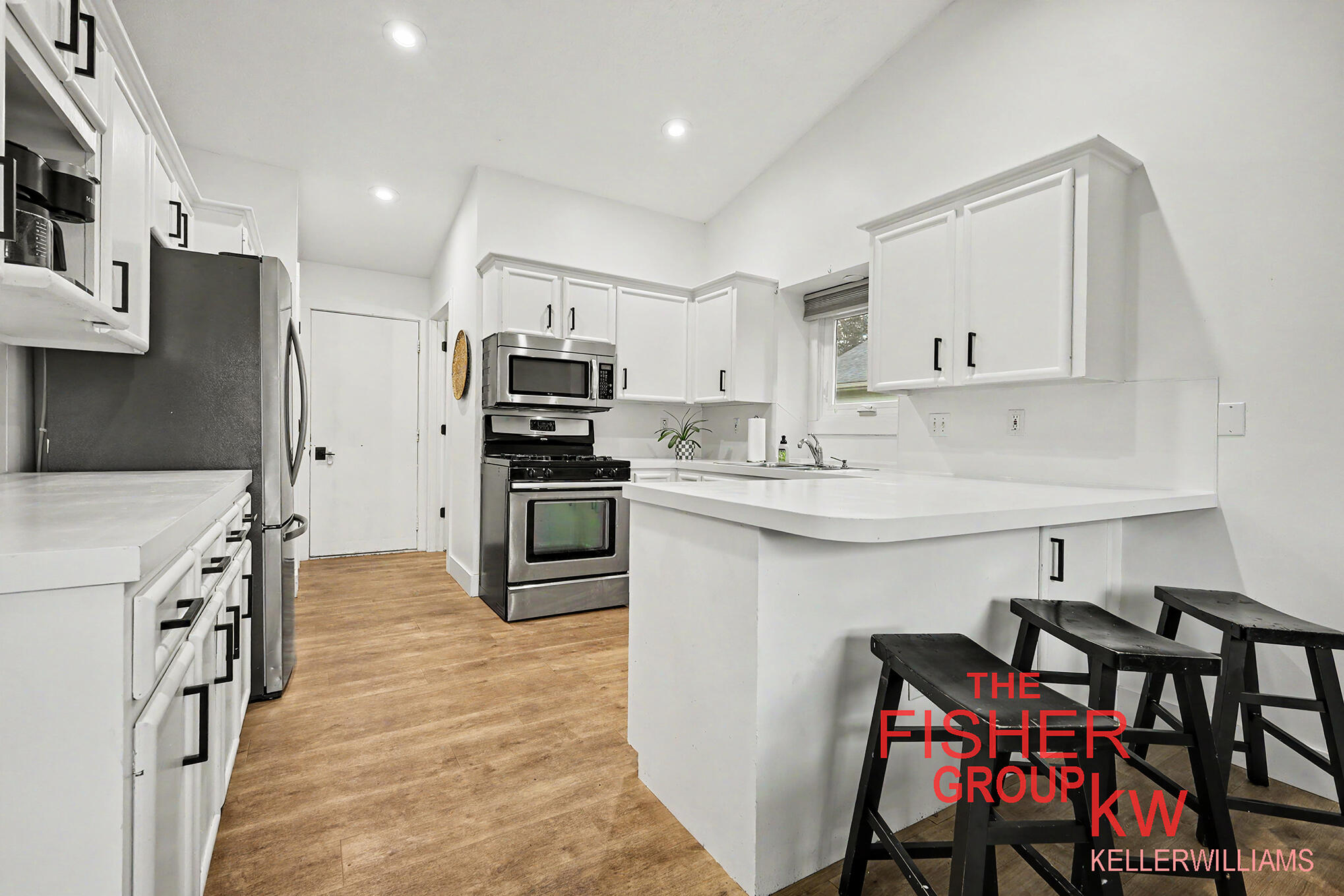 8504 Corsica Drive Property Photo 15