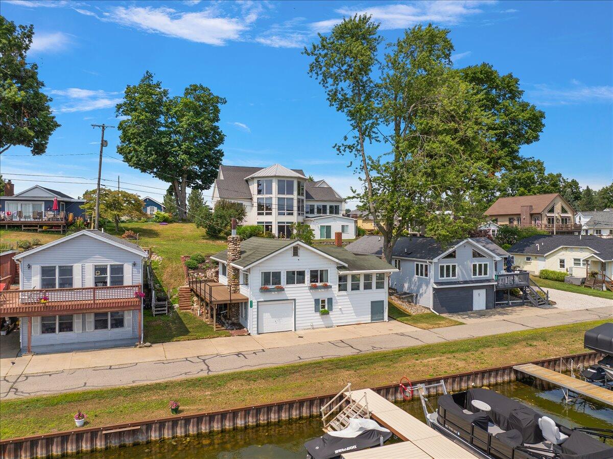 6444 Lakeshore Drive Property Photo 1