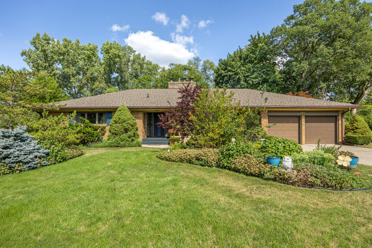 132 Morningside Drive Se Property Photo 1