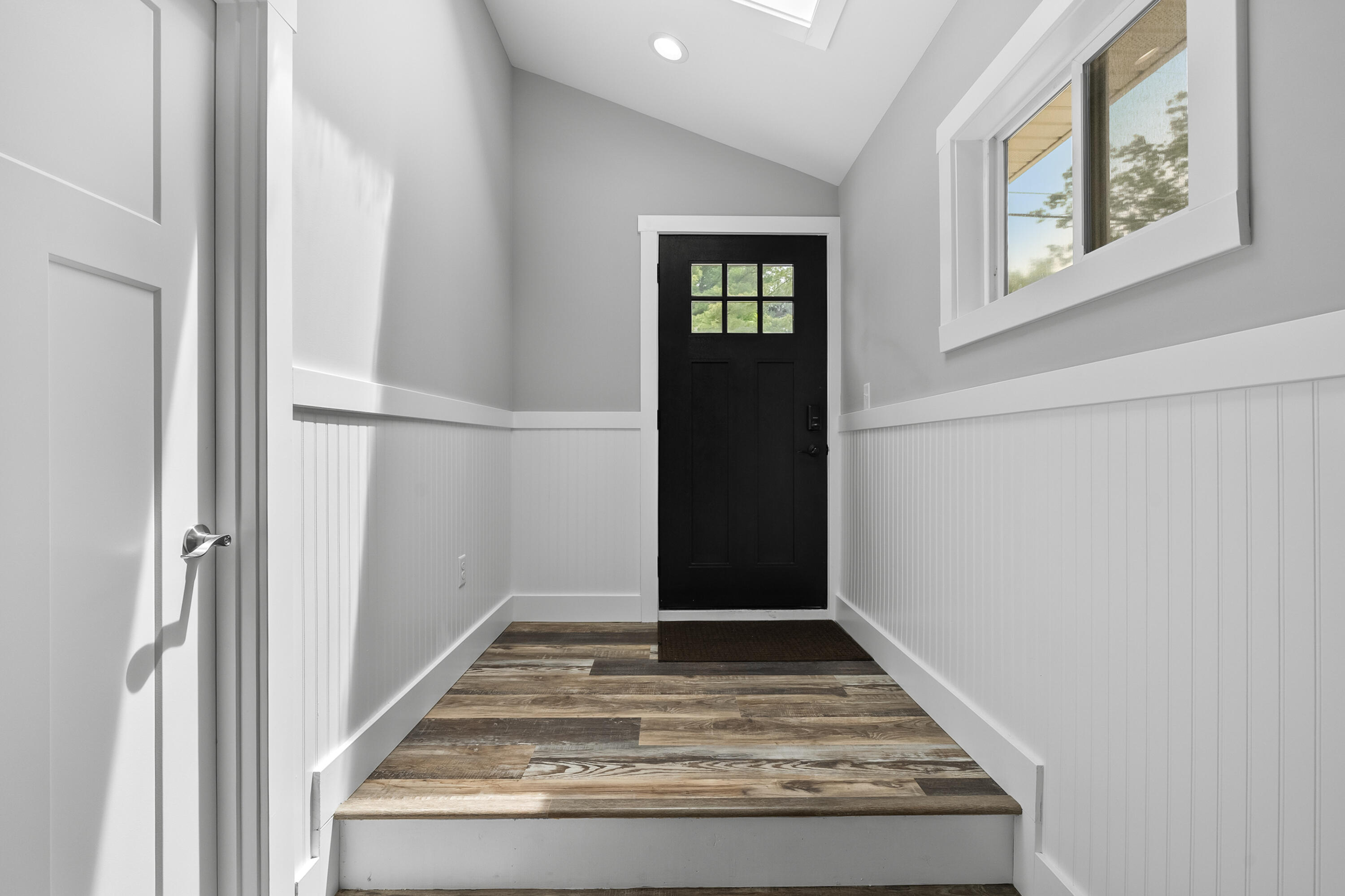10574 Tomkinson Property Photo 6
