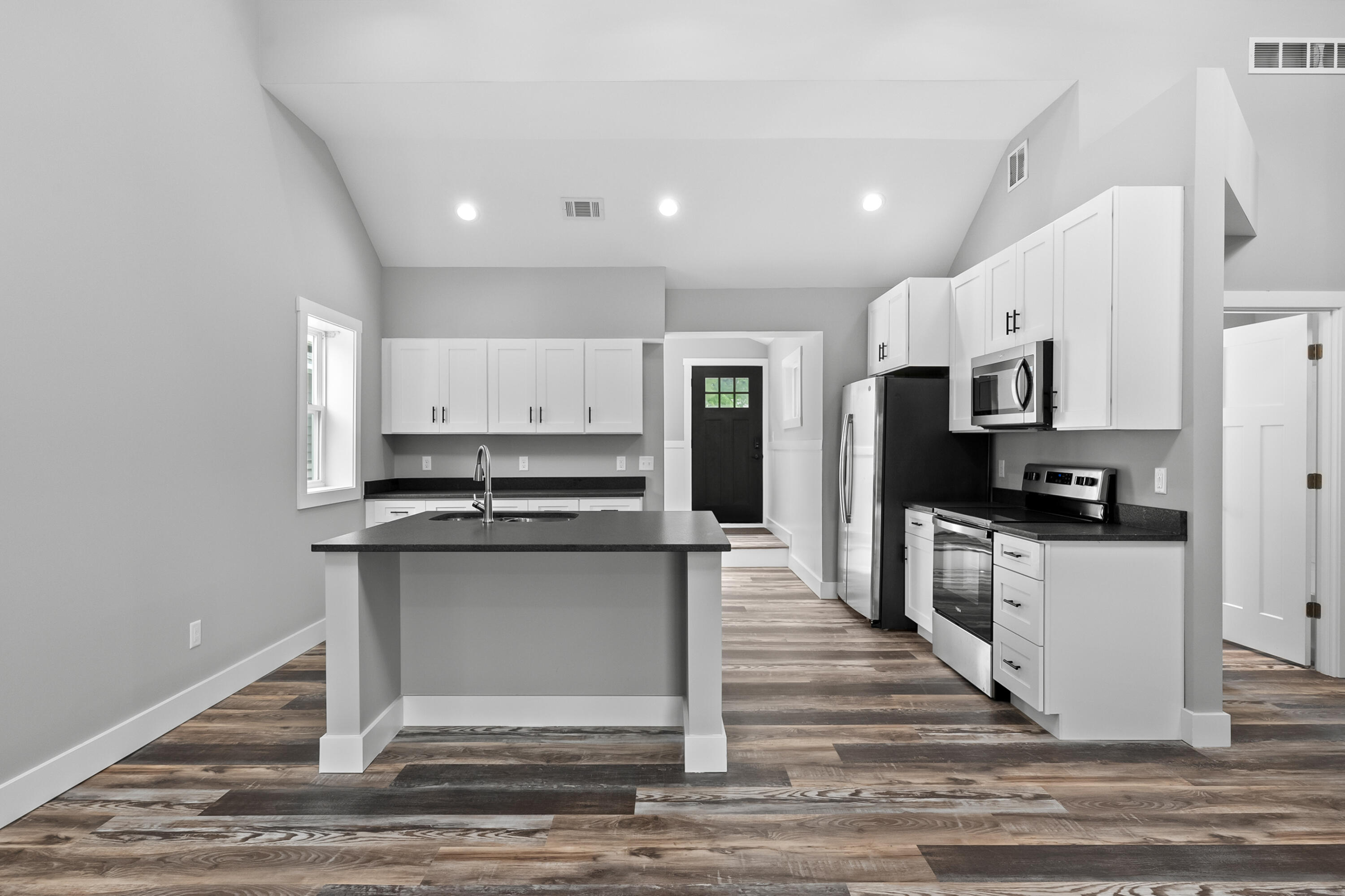 10574 Tomkinson Property Photo 13