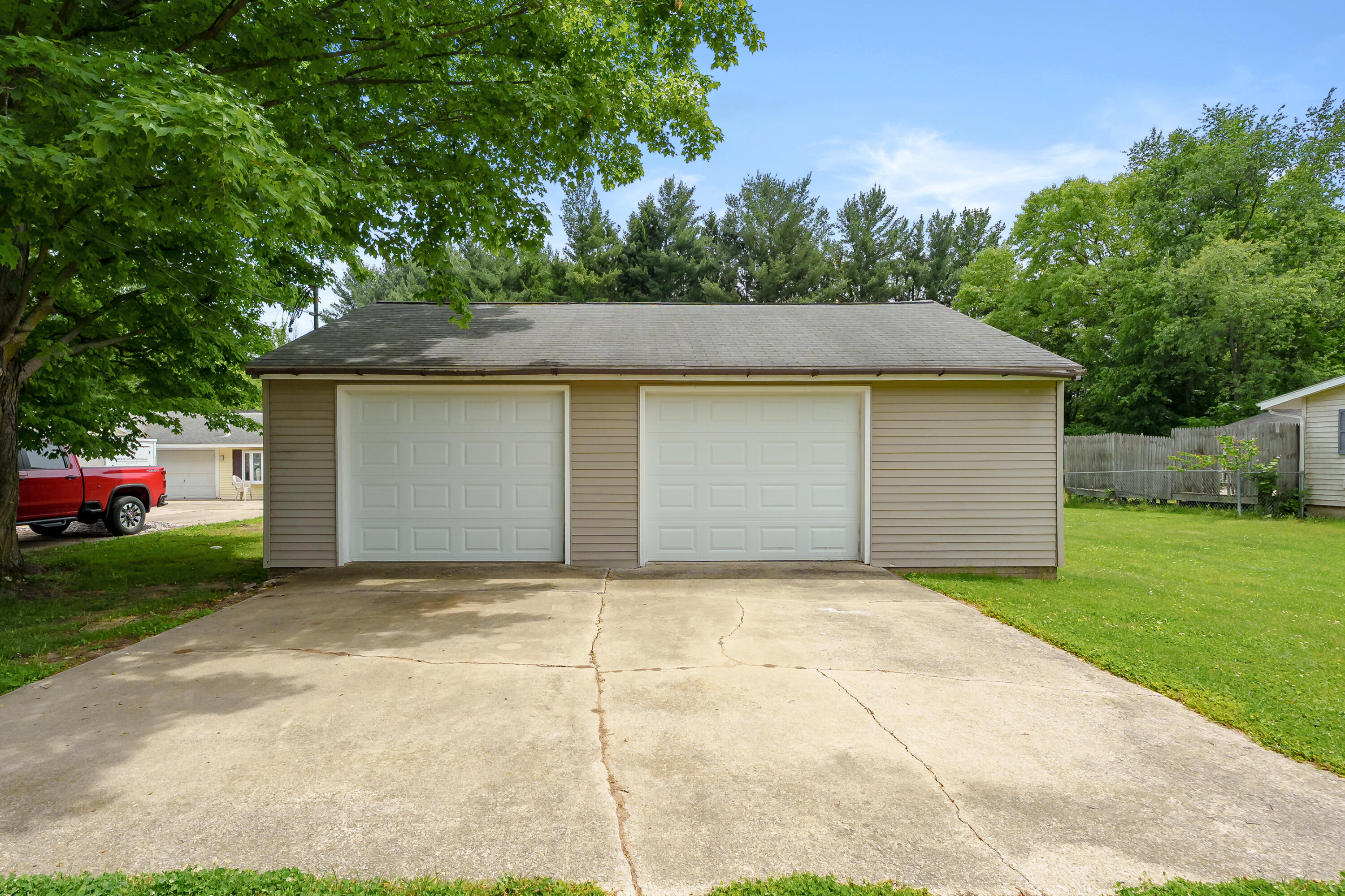 10574 Tomkinson Property Photo 32