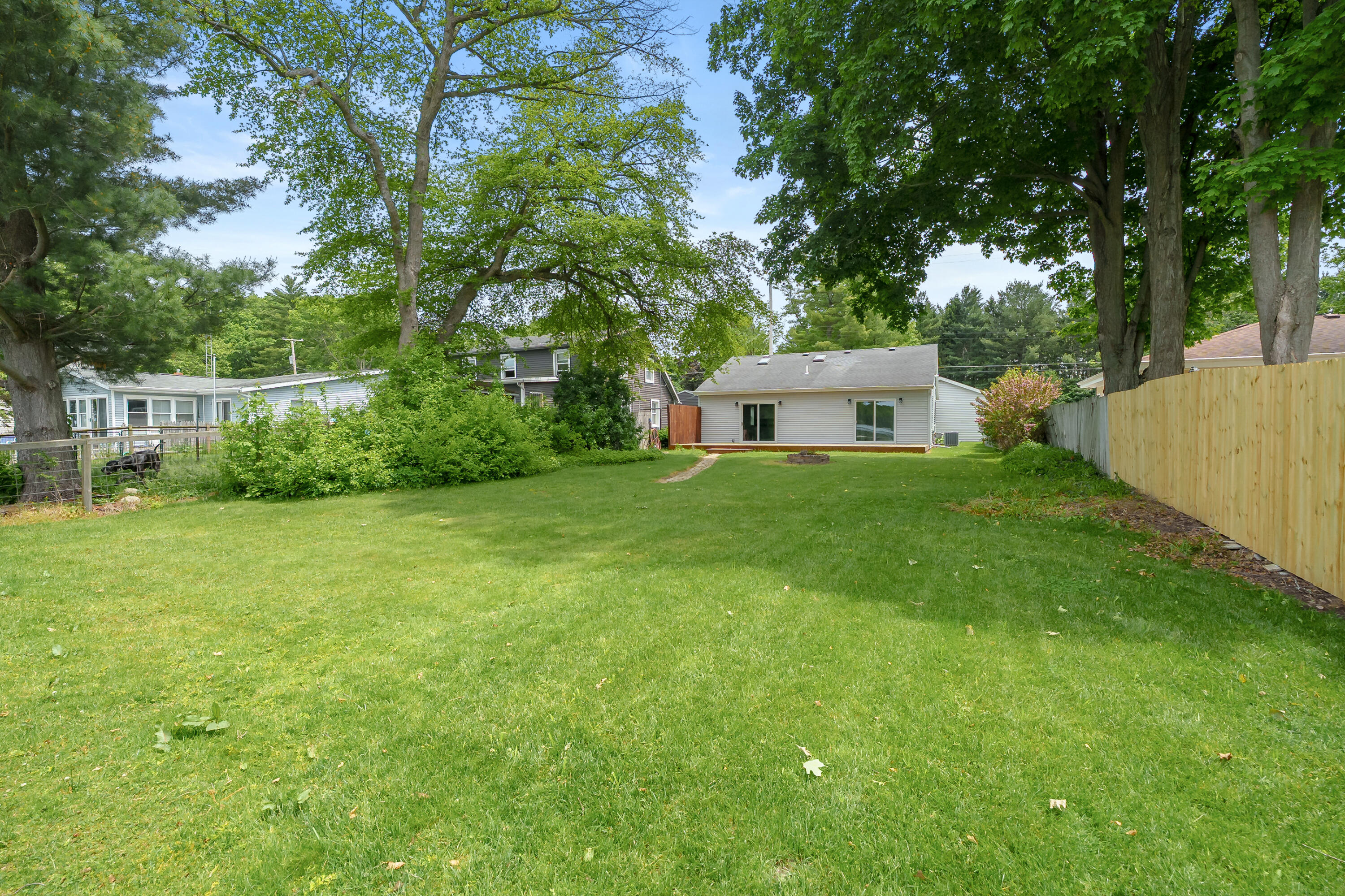 10574 Tomkinson Property Photo 36