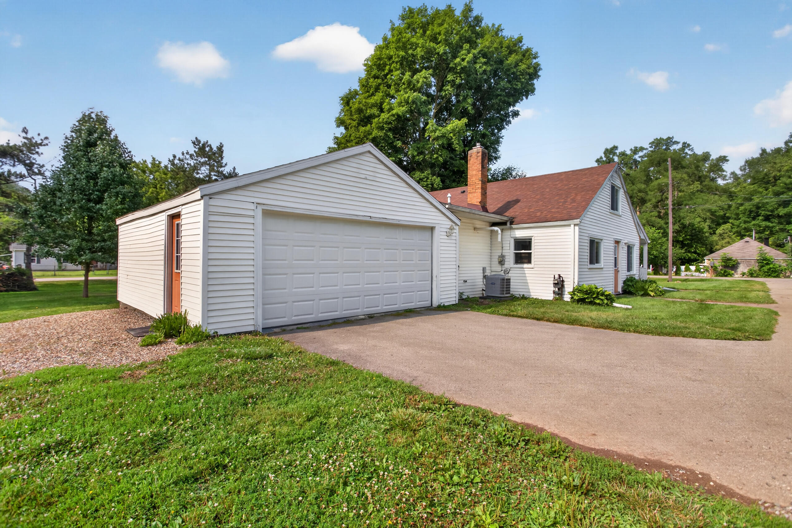 221 Teft Road Property Photo 4