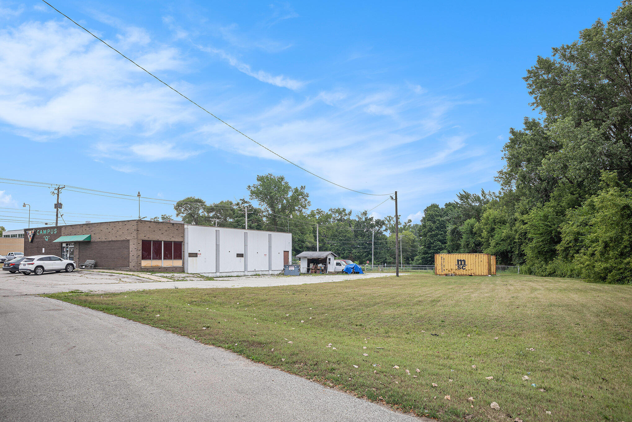 888 Valley Drive Property Photo 15