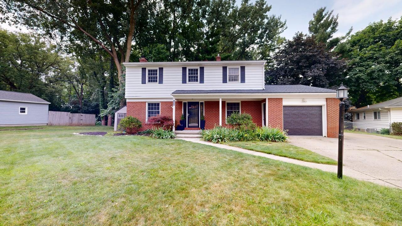 2046 Acton Road Nw Property Photo 1