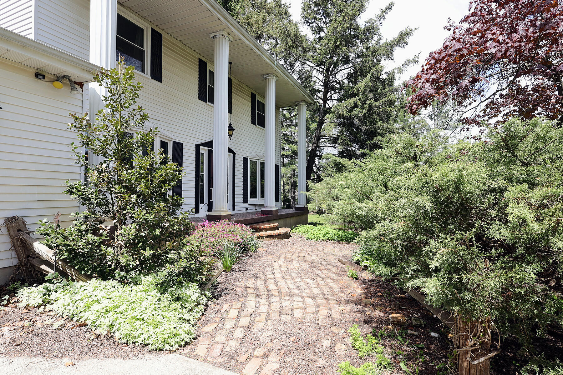 818 S Freer Road Property Photo 1