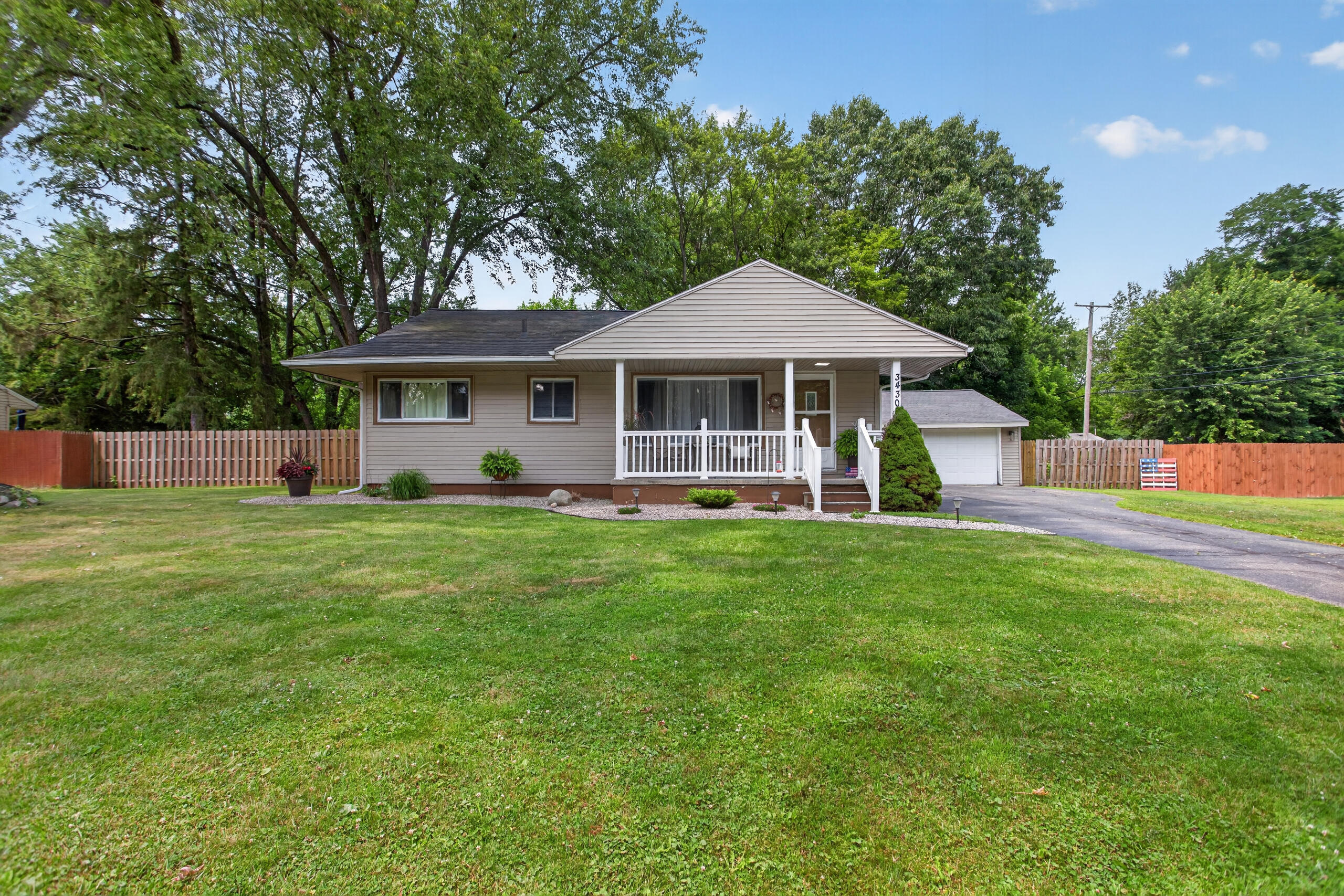 3430 Acacia Drive Property Photo 1