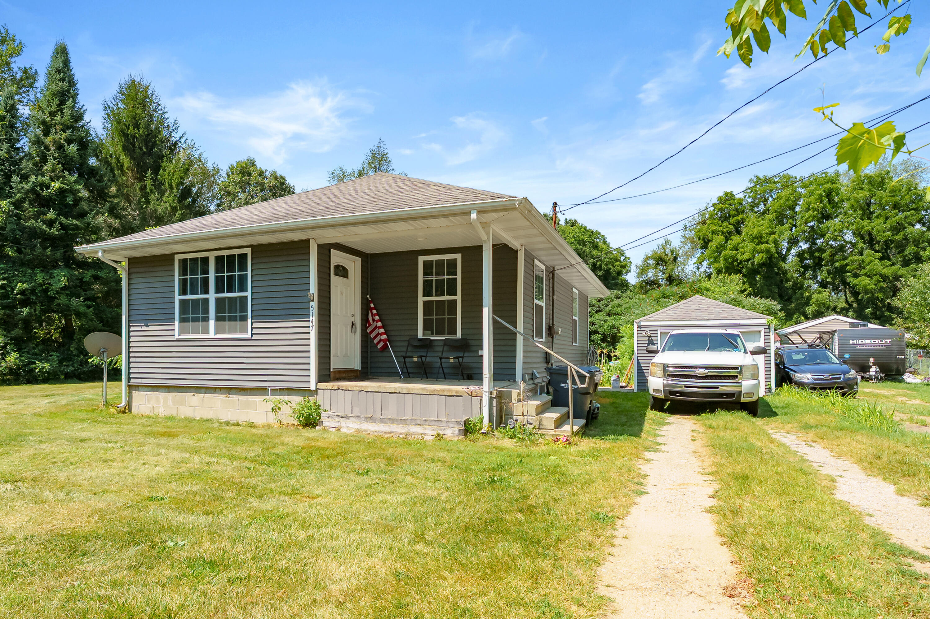 5147 Beverly Avenue Property Photo 1