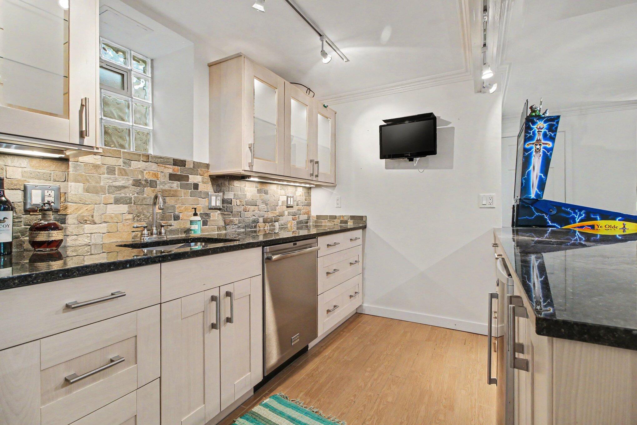 9 E Heatheridge Street Property Photo 36